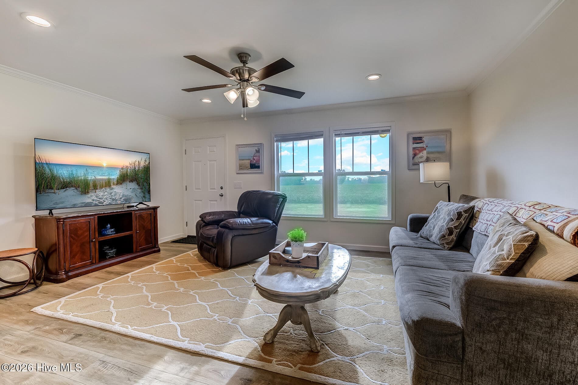 Manufactured Home at 870 Highpockets Place, Latta, SC 29565, photo 13 of 36