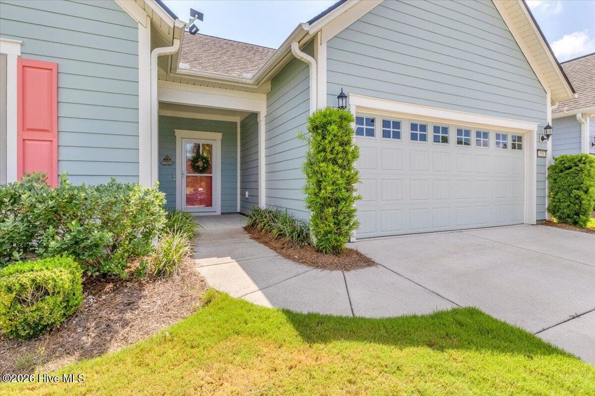 Single Family Residence at 550 Lyrebird Avenue, Wilmington, NC 28412, photo 27 of 78