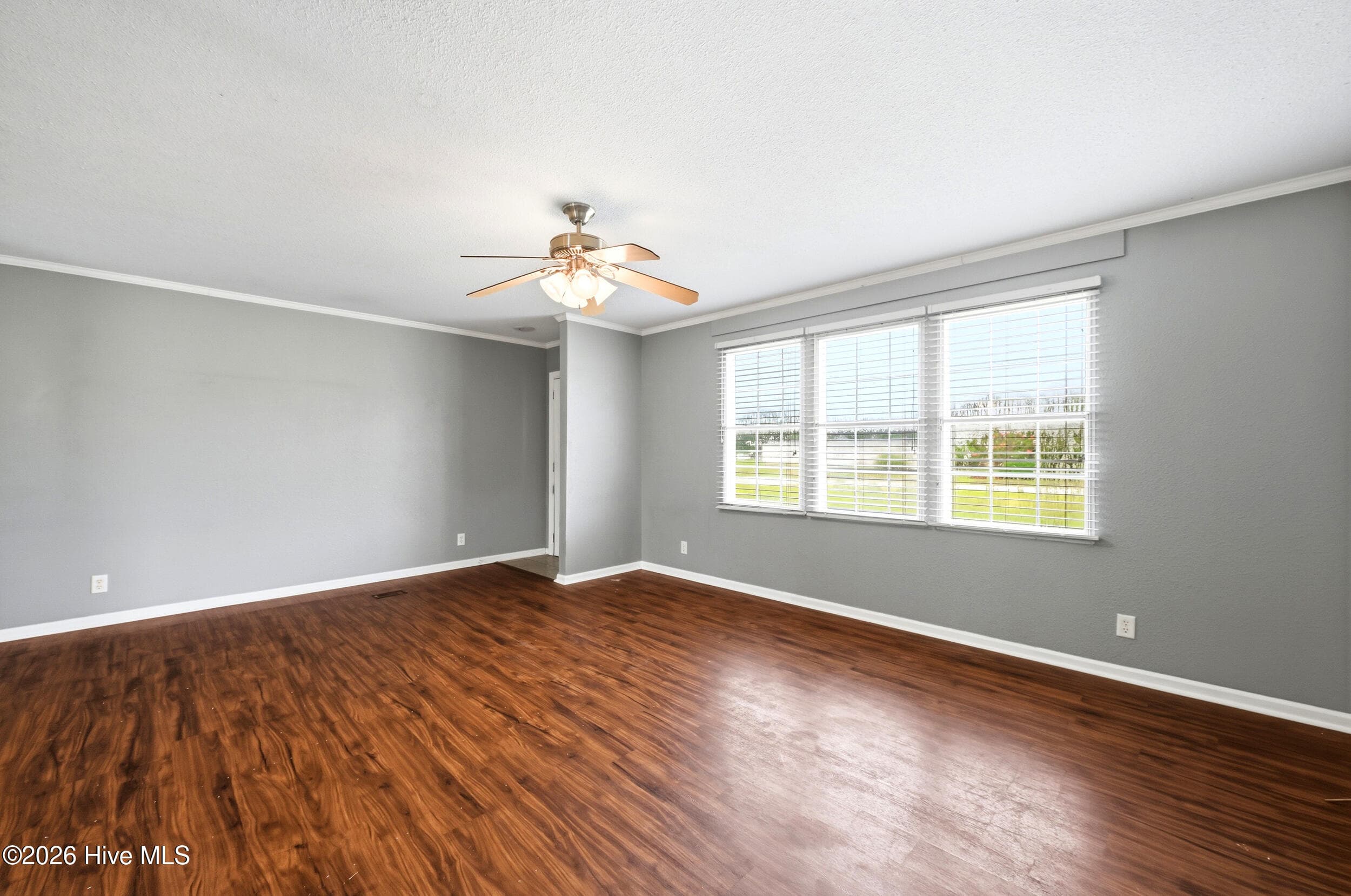 Manufactured Home at 71 Gobbler Court, Rocky Point, NC 28457, photo 6 of 54