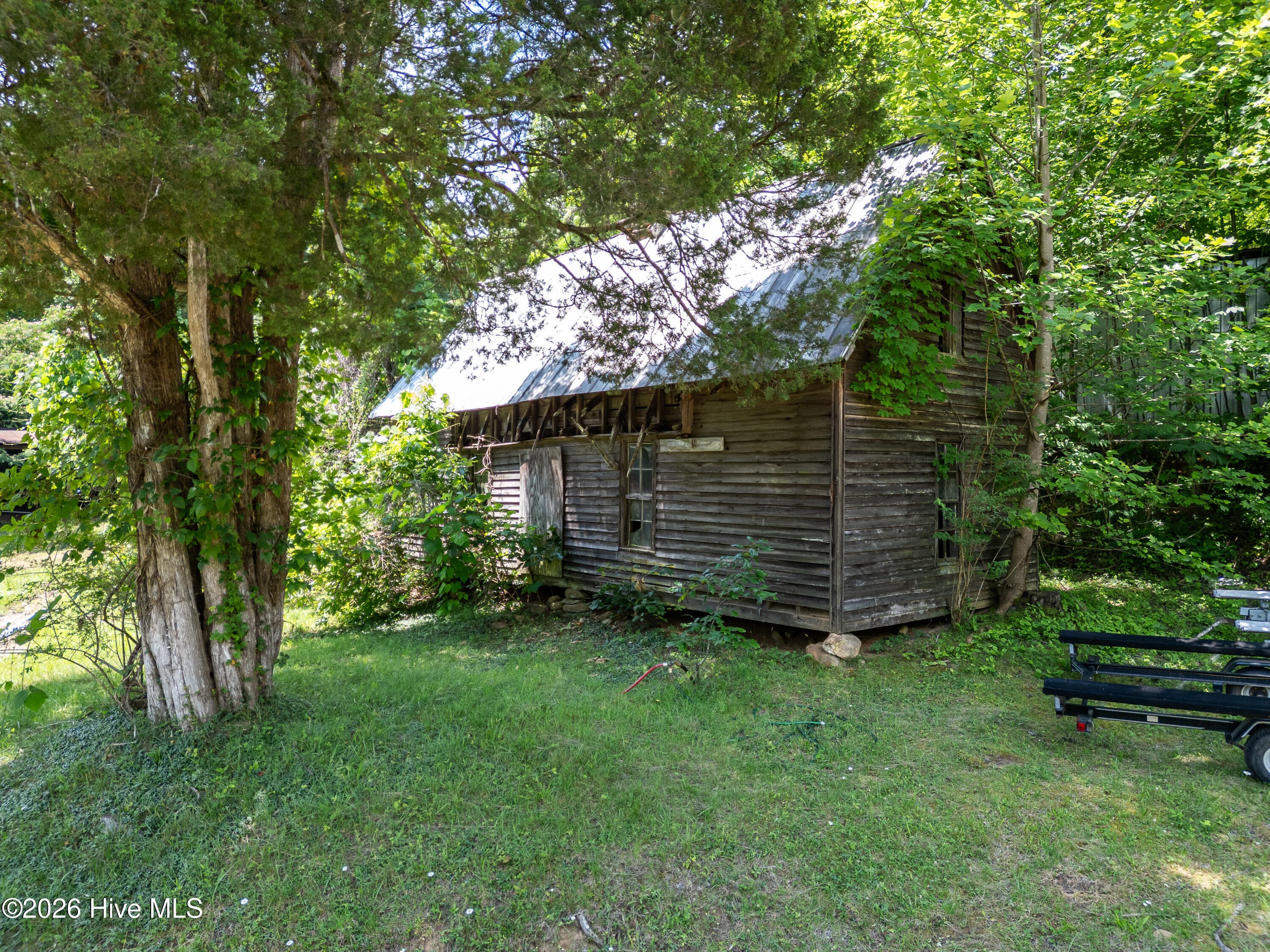 Business at 400 Harbor Cove Lane, Murphy, NC 28906, photo 18 of 37