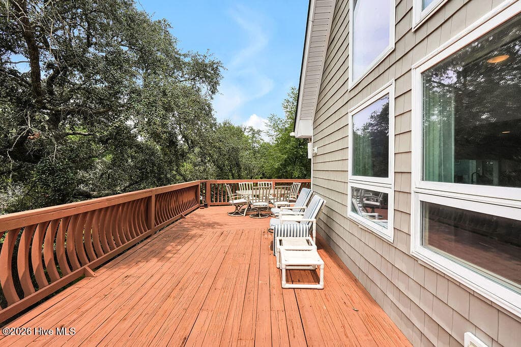 Single Family Residence at 9001 Saint Stephens Place, Wilmington, NC 28412, photo 3 of 4