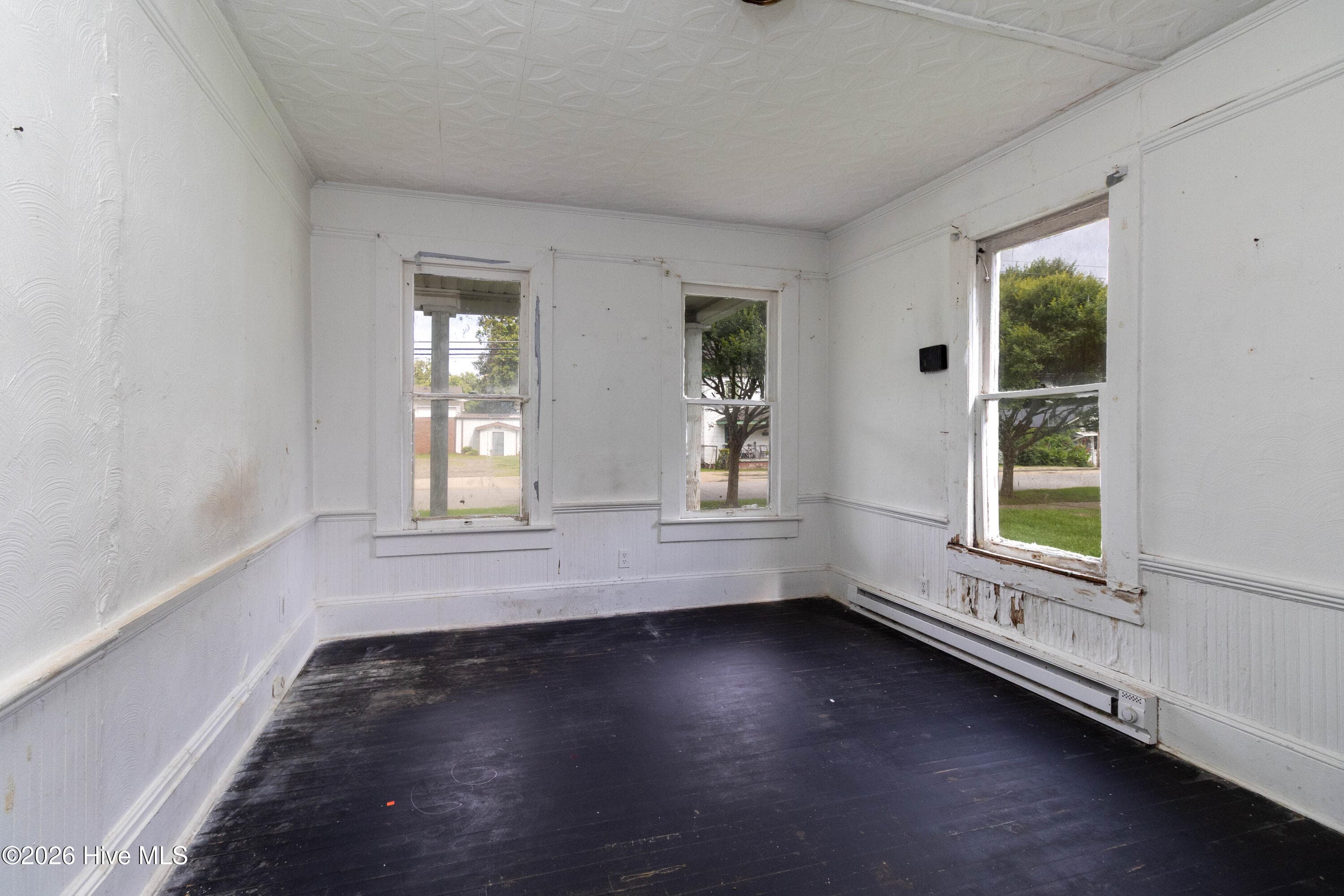 Single Family Residence at 313 N Oakum Street, Edenton, NC 27932, photo 11 of 21