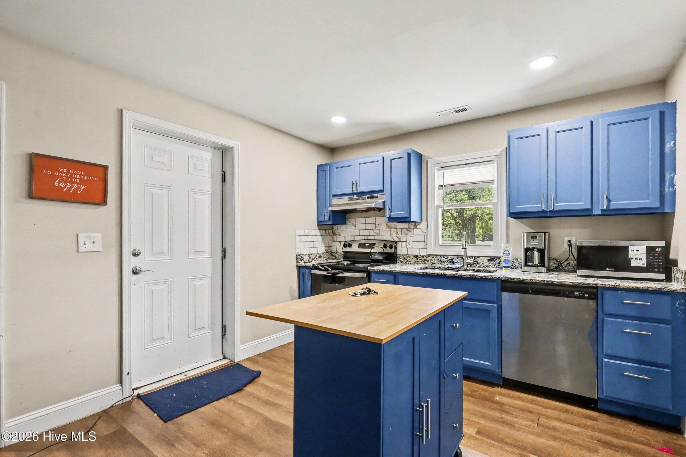 Single Family Residence at 518 E Townsend Street, Dunn, NC 28334, photo 11 of 24