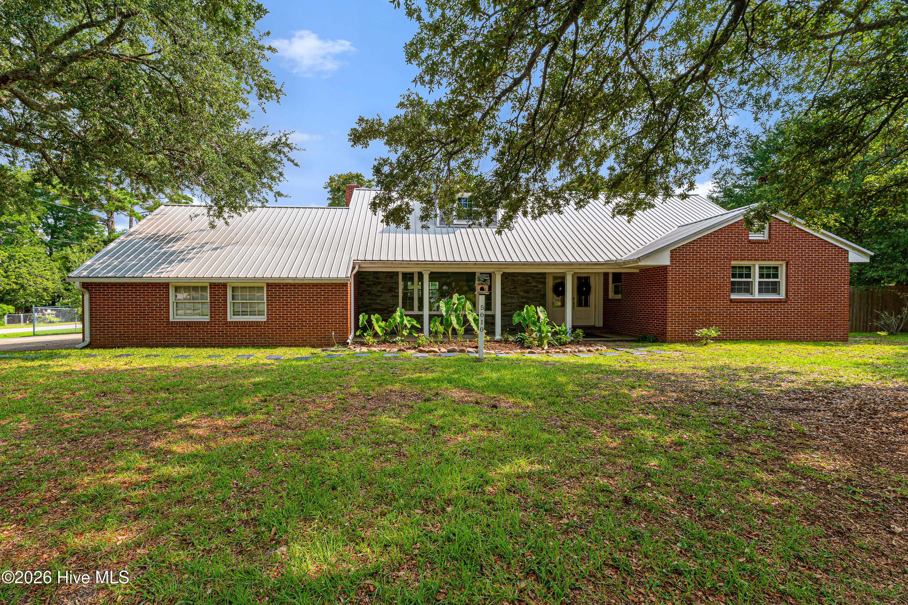 Single Family Residence at 5010 Midyette Avenue, Morehead City, NC 28557, photo 2 of 83
