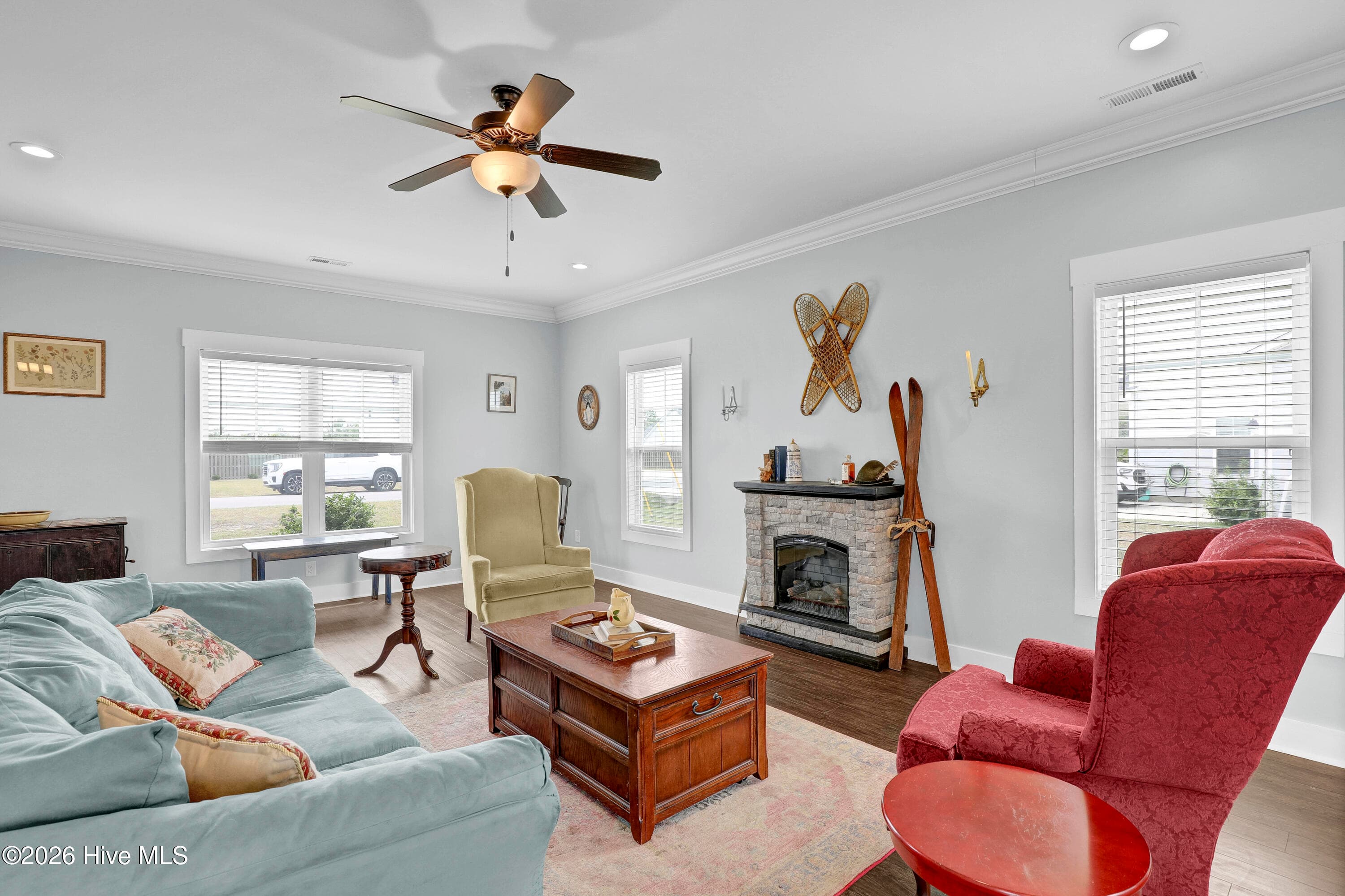 Single Family Residence at 440 Elgin Road, Hubert, NC 28539, photo 10 of 34