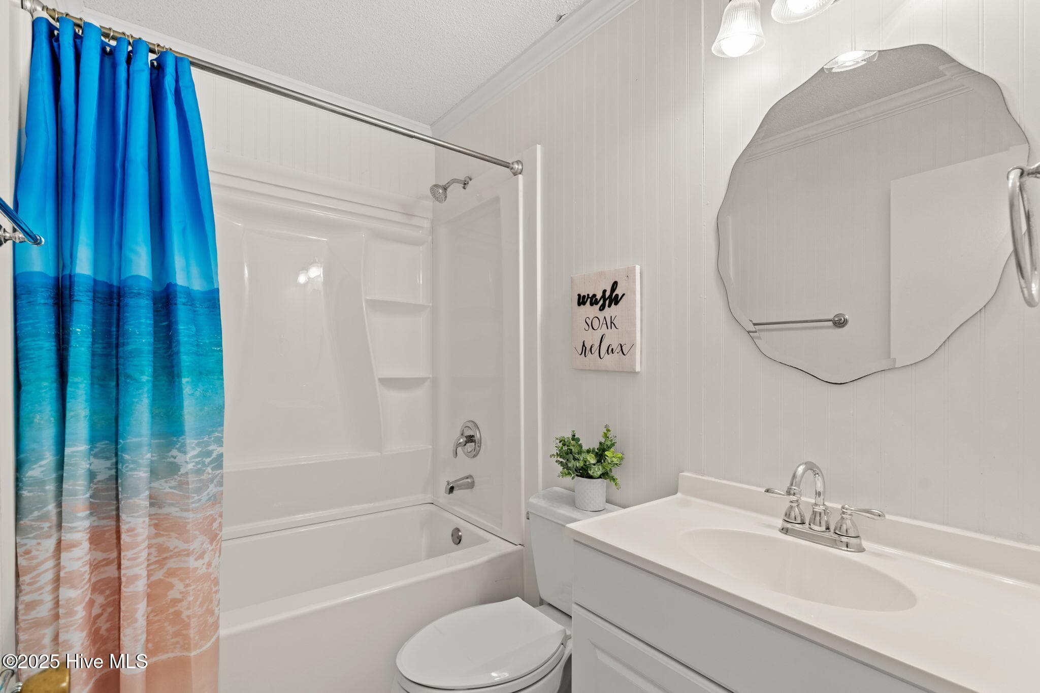 Full bath with new tub/shower installed October 2025. - 277 W First Street 1c, Ocean Isle Beach, NC 28469