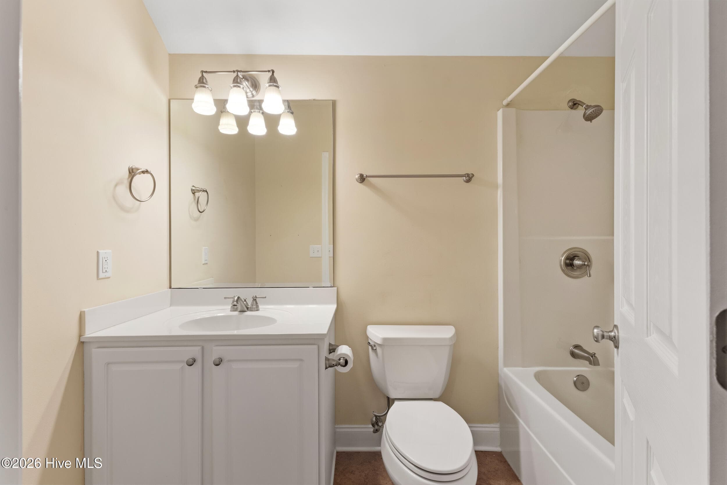 Single Family Residence at 913 Wild Dunes Circle, Wilmington, NC 28411, photo 35 of 60