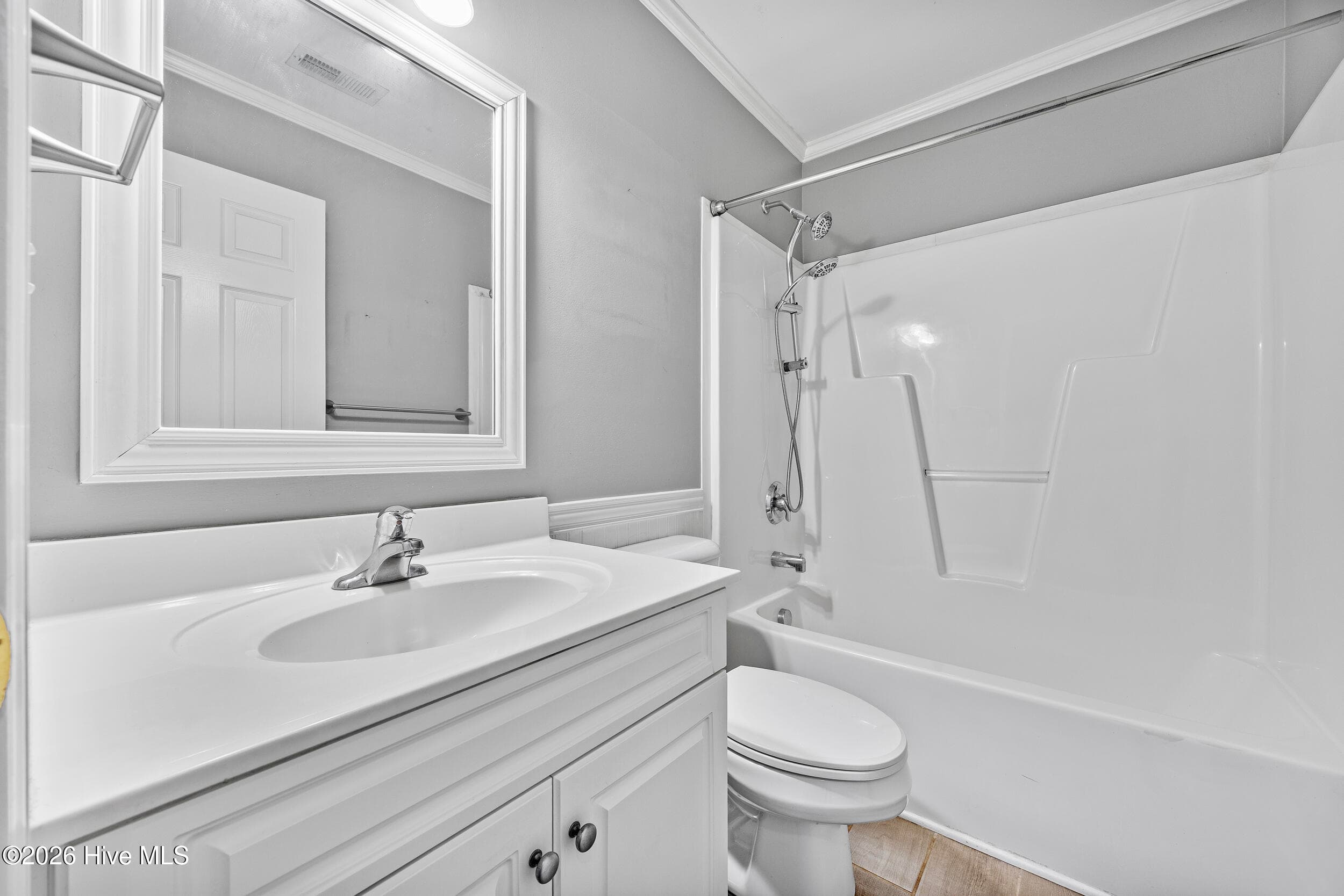 Single Family Residence at 605 Brookbend Drive, Wilmington, NC 28411, photo 20 of 40