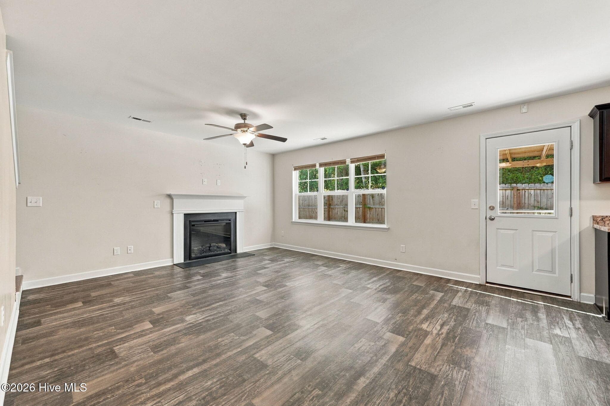 Single Family Residence at 337 James Hedrick Court, Jacksonville, NC 28540, photo 8 of 61