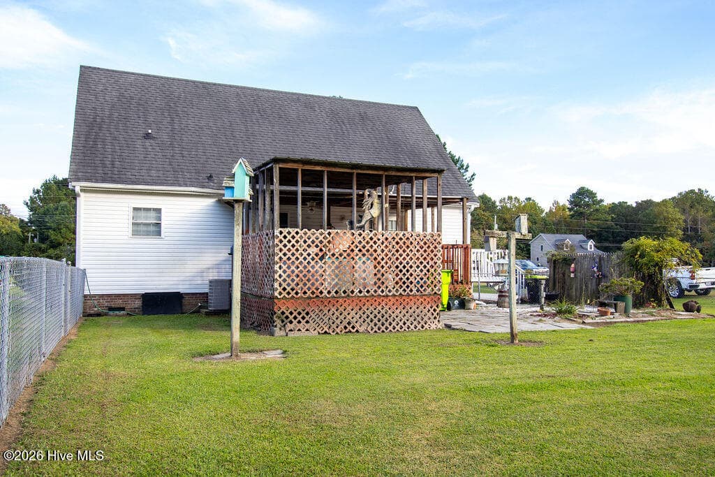 Manufactured Home at 195 Godfrey Boulevard, Havelock, NC 28532, photo 8 of 48
