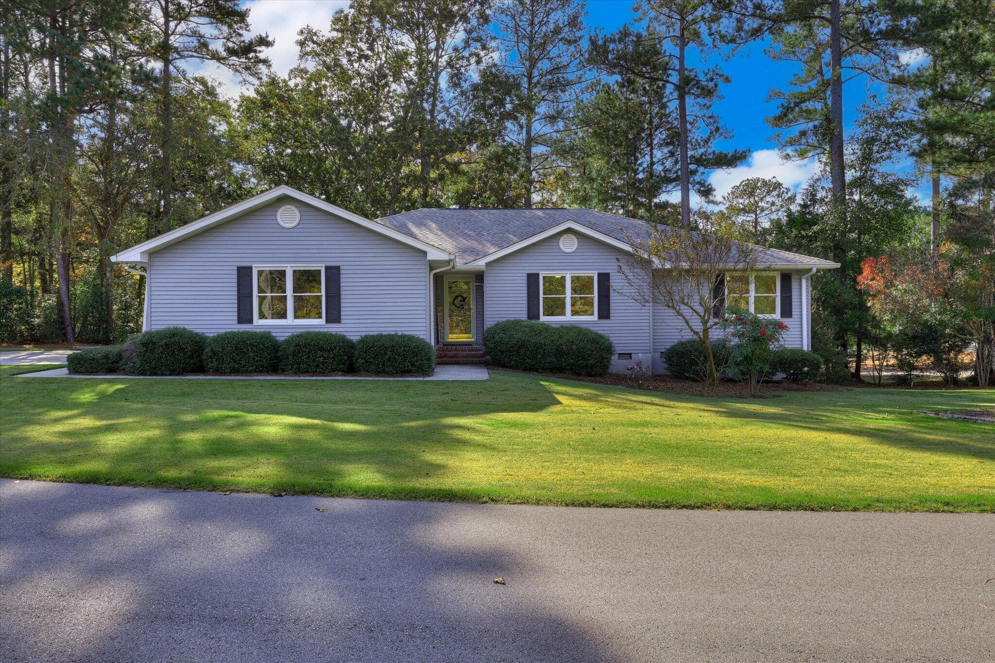 Single Family Residence at 301 Misty Cove, McCormick, SC 29835, photo 2 of 60