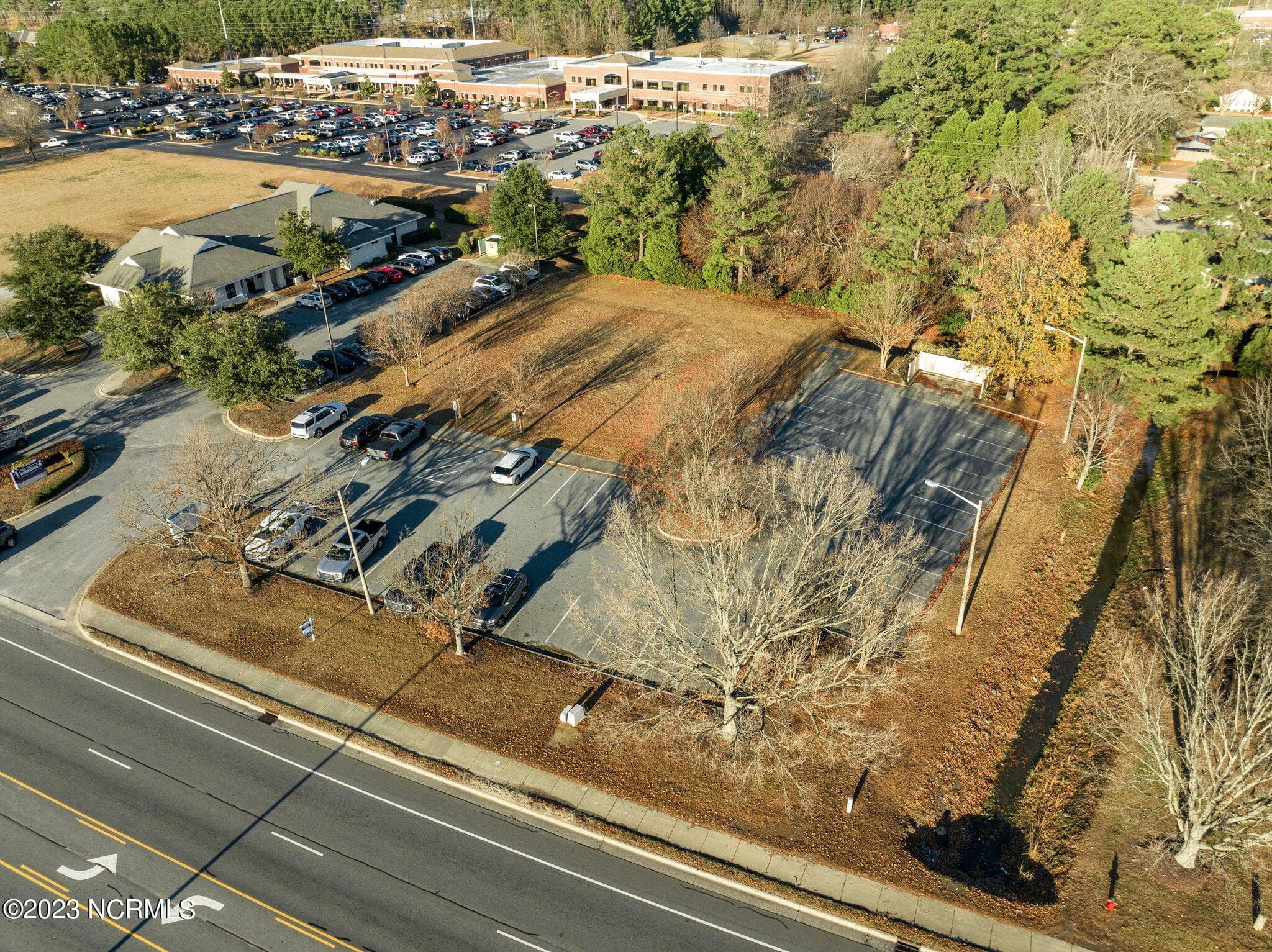 Improved at 1840 W Arlington Boulevard 2c, Greenville, NC 27834, photo 2 of 16