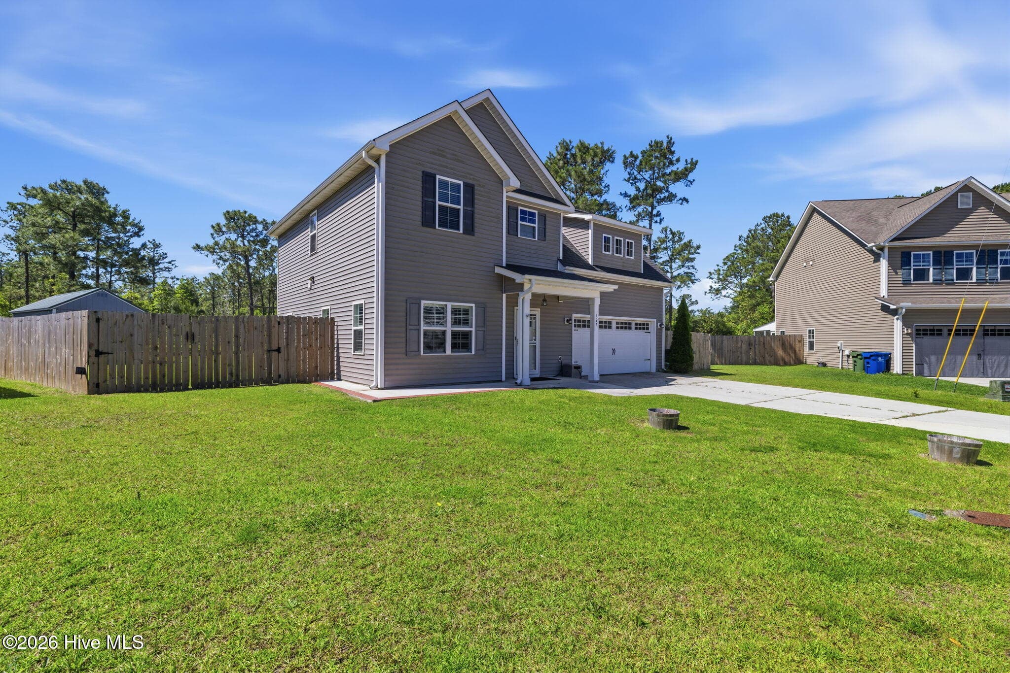 Single Family Residence at 527 Everett Glades, Sneads Ferry, NC 28460, photo 4 of 57