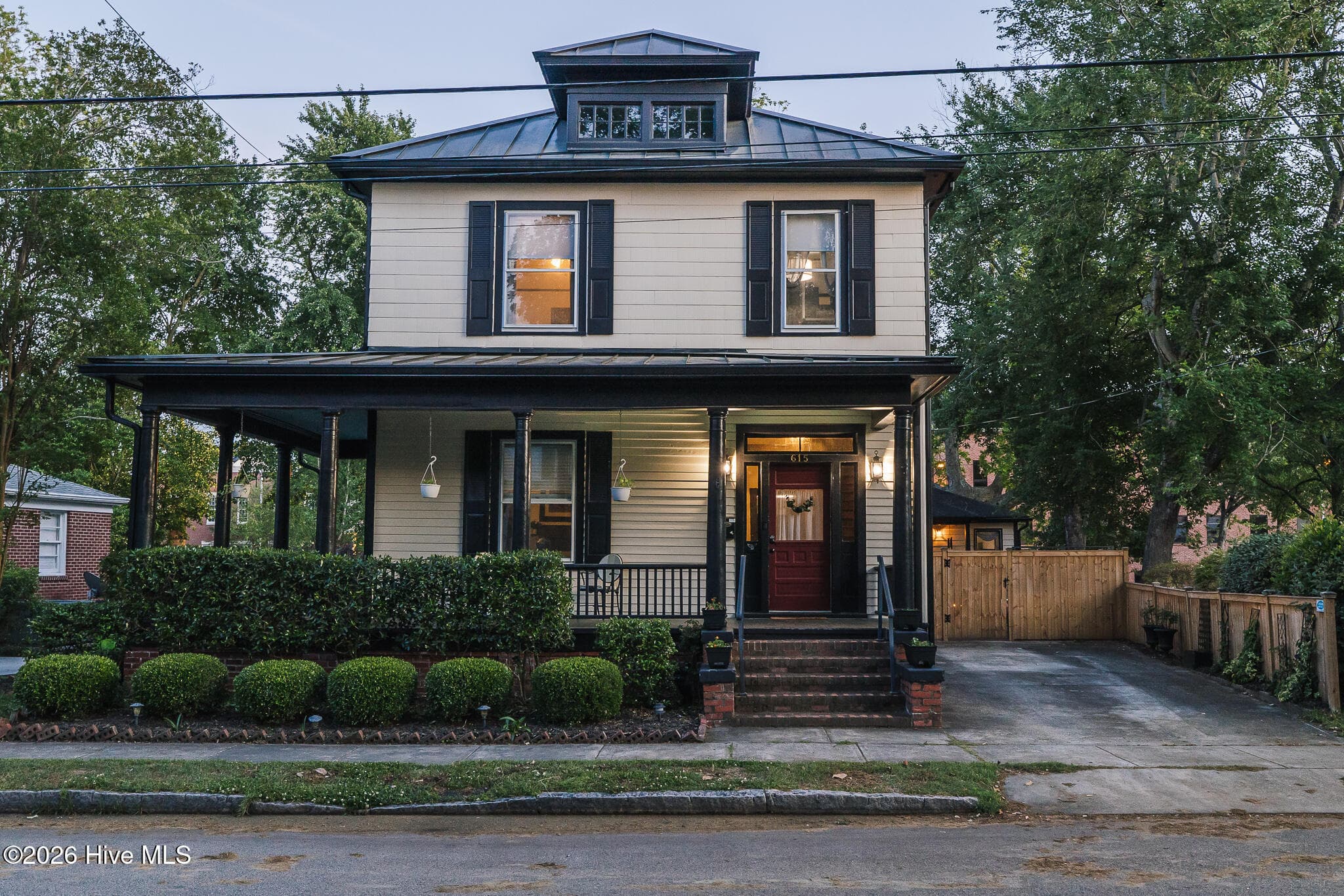 Single Family Residence at 615 New Street, New Bern, NC 28560, photo 14 of 82