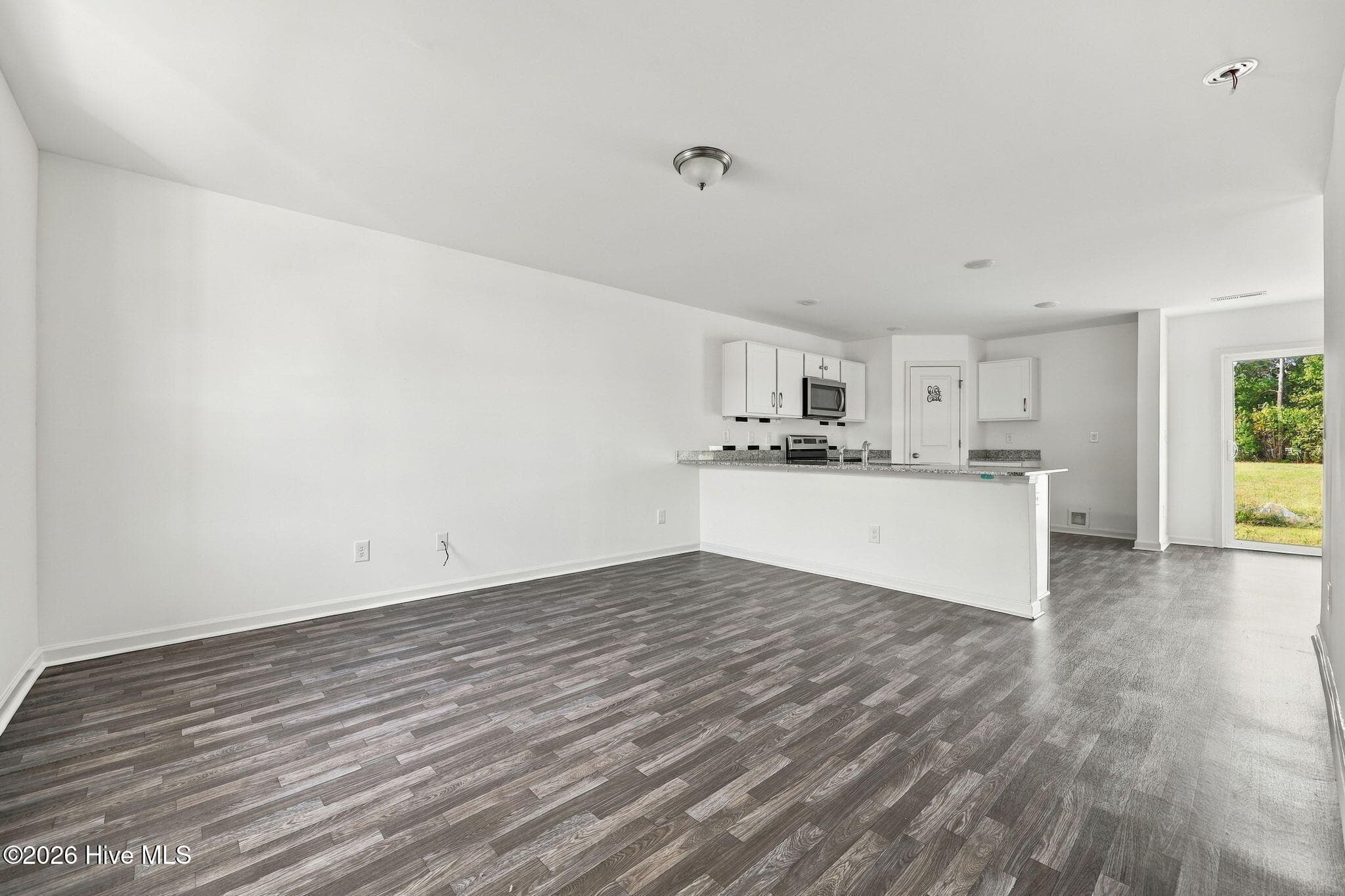 Single Family Residence at 3380 Danfield Drive, Kinston, NC 28504, photo 4 of 42