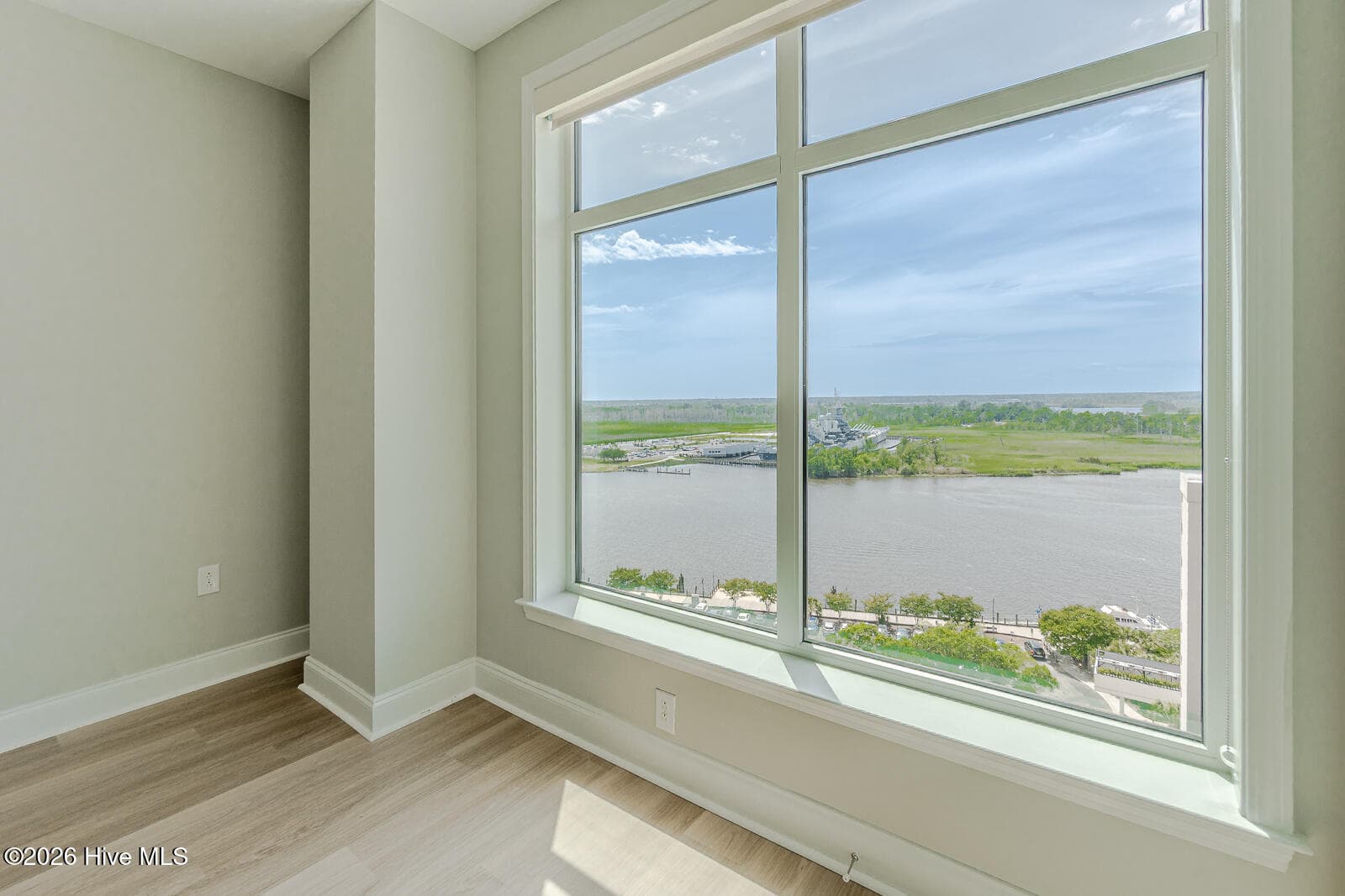 Condominium at 14 Grace Street Apt 1111, Wilmington, NC 28401, photo 2 of 4