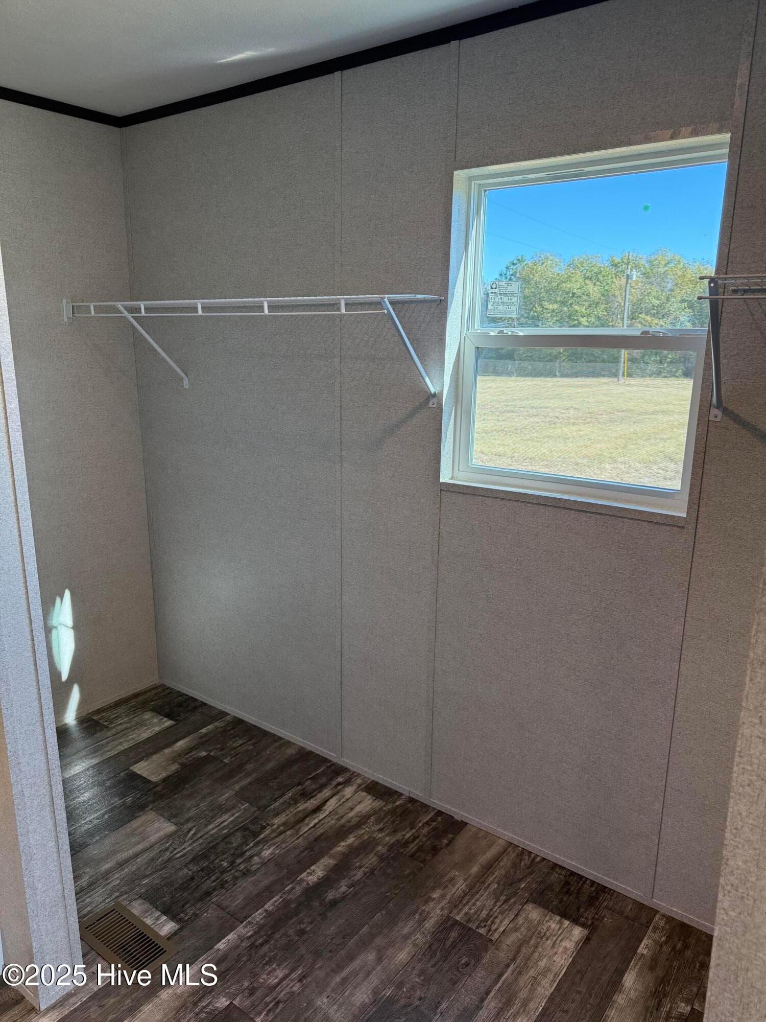 Manufactured Home at 2227 Twisted Hickory Road, Elizabethtown, NC 28337, photo 18 of 27