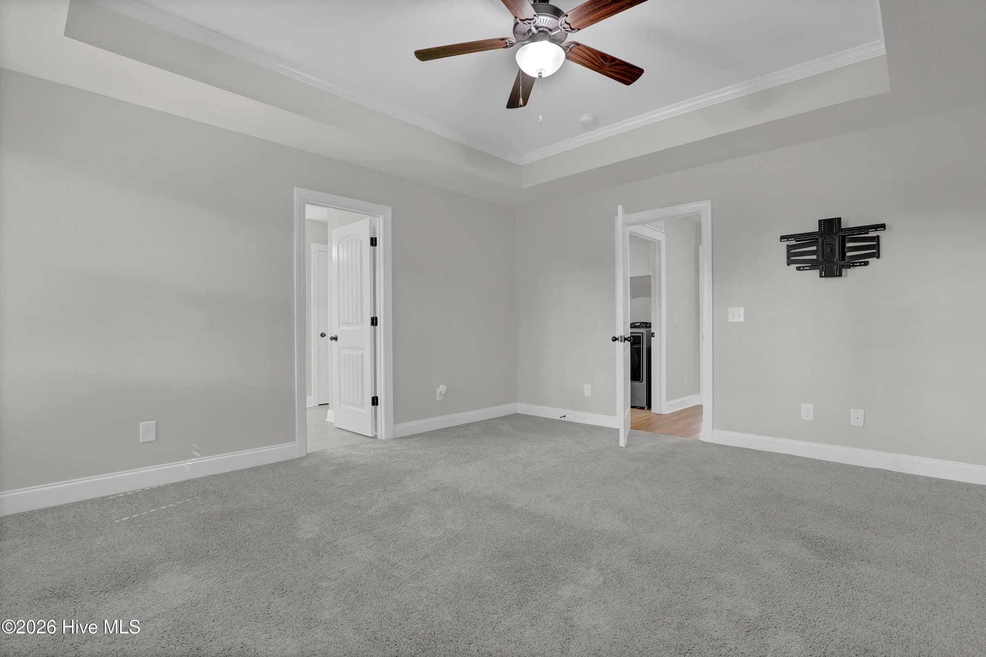 Single Family Residence at 506 W Red Head Circle, Sneads Ferry, NC 28460, photo 18 of 63