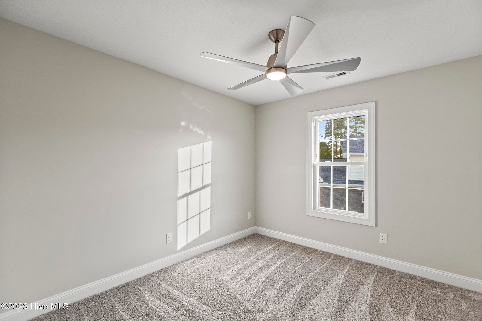 Single Family Residence at 401 King Richard Court, Jacksonville, NC 28546, photo 33 of 46