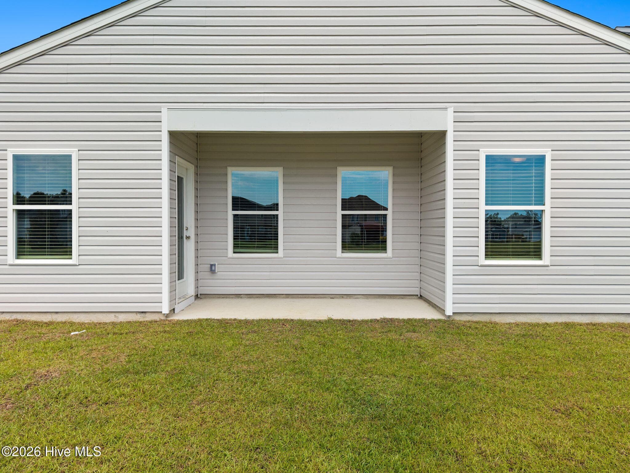 Single Family Residence at 99 Maymont Street NW, Supply, NC 28462, photo 9 of 51