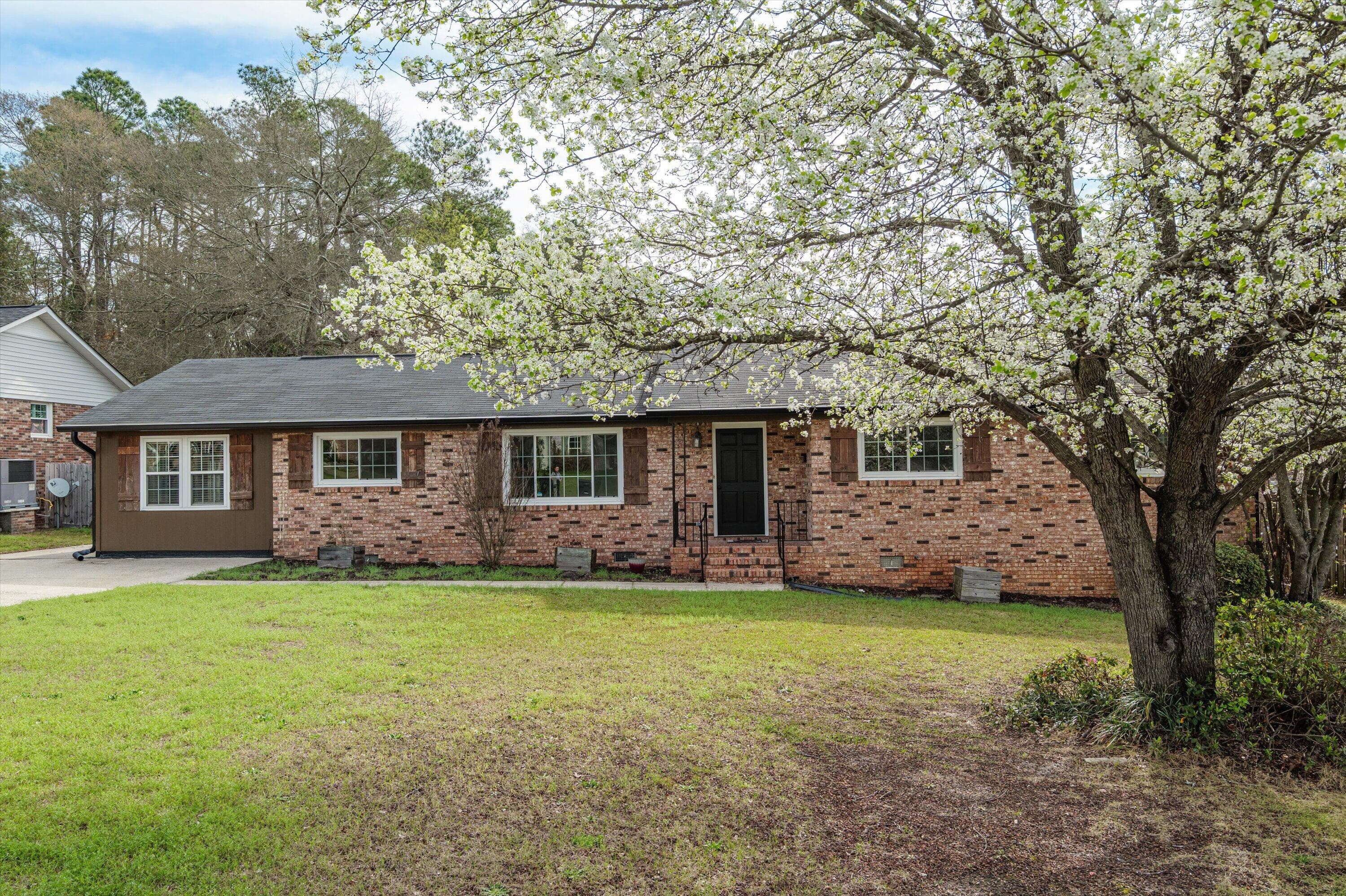 Single Family Residence at 3414 Sutton Place, Augusta, GA 30906, photo 2 of 51