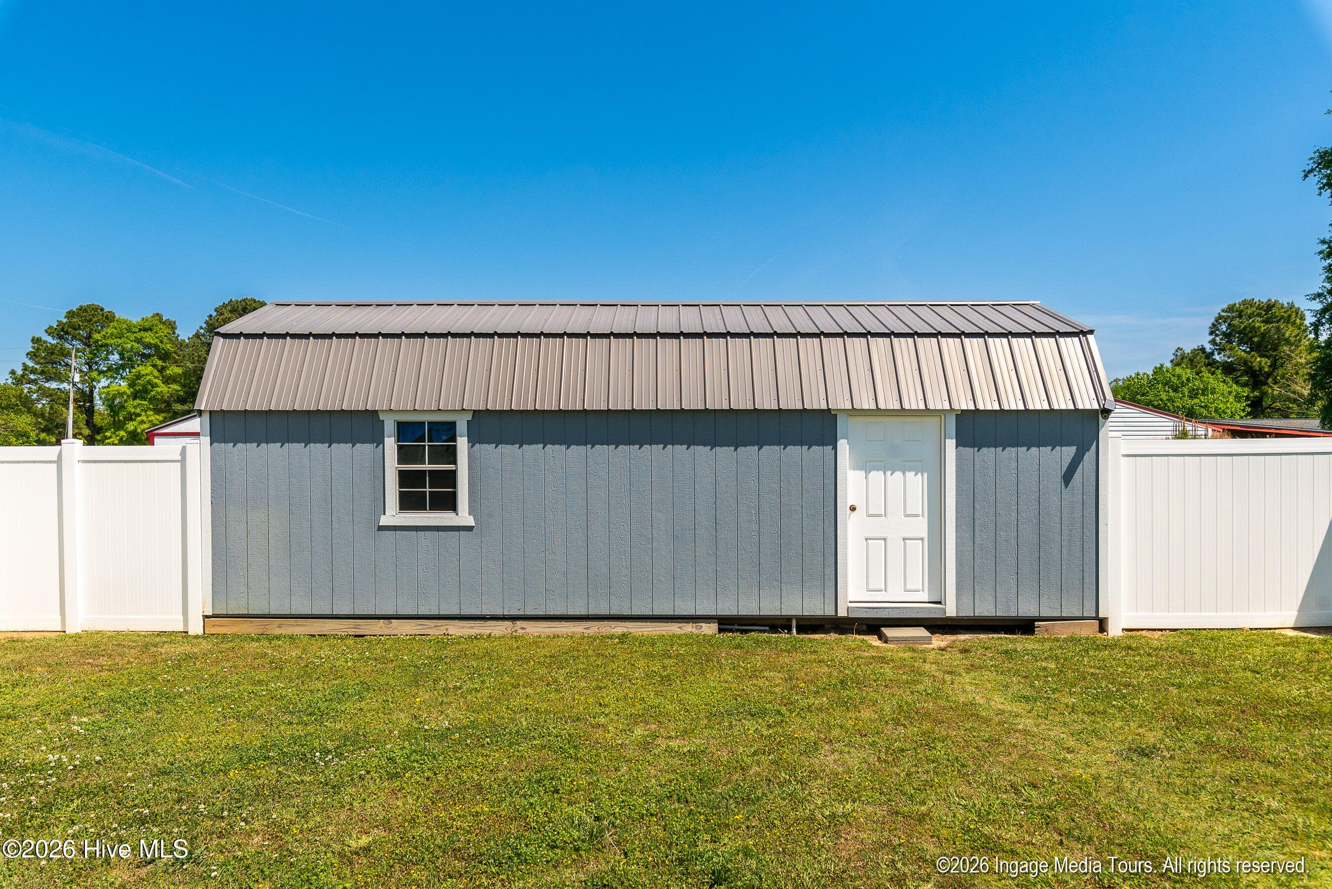 Single Family Residence at 825 Ladle Drive, Greenville, NC 27858, photo 6 of 7