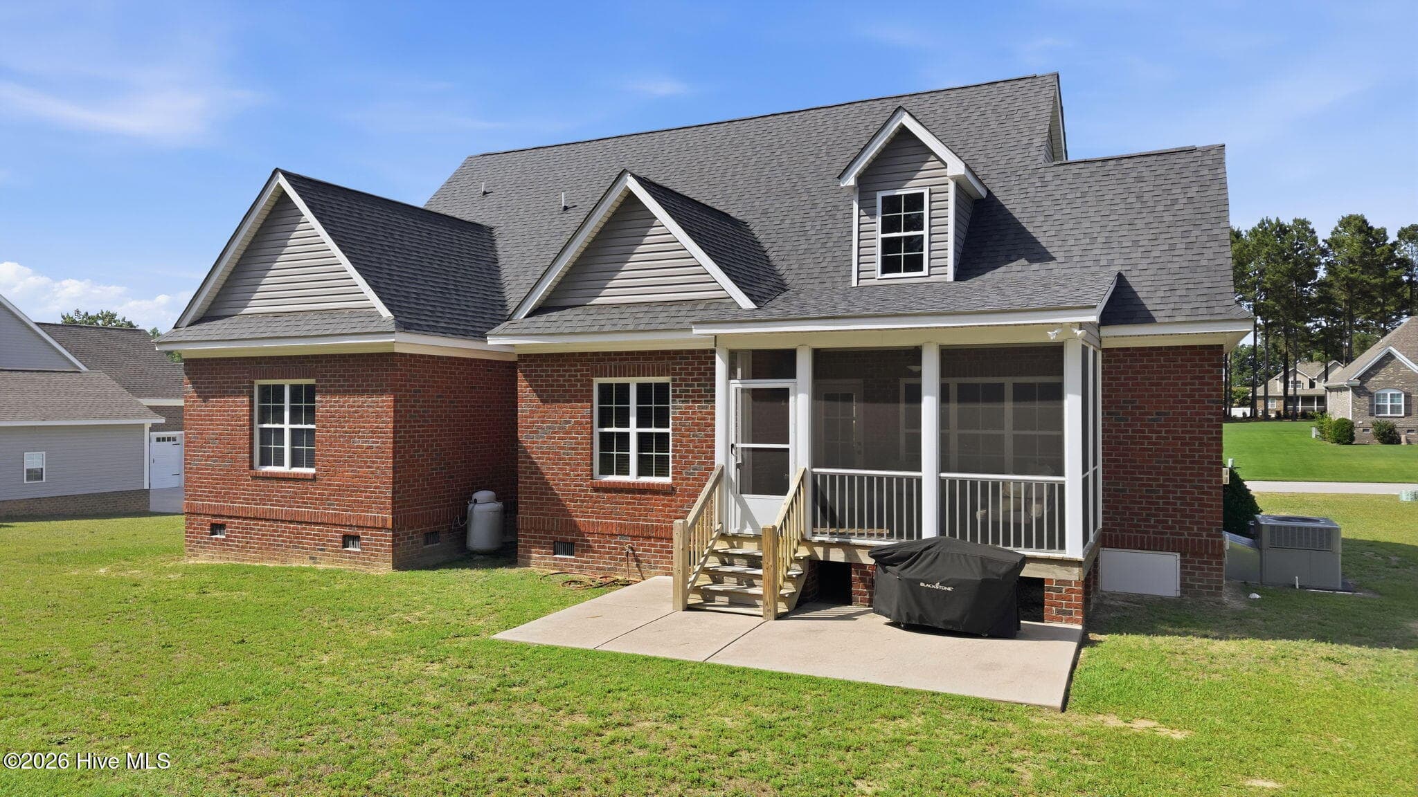 Single Family Residence at 1665 Blue Heron Drive, Nashville, NC 27856, photo 7 of 53