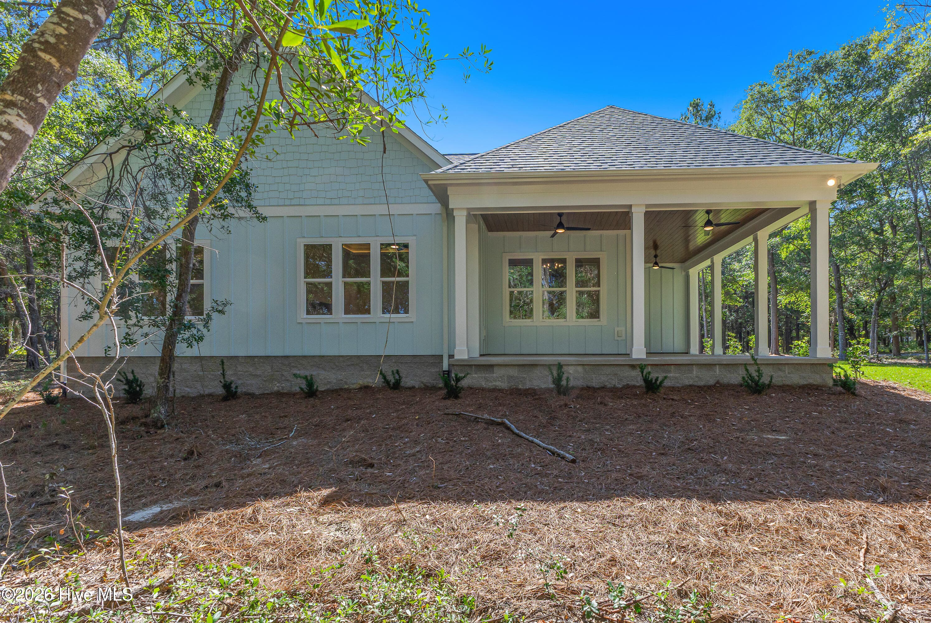 Single Family Residence at 634 Pelican Circle SE, Bolivia, NC 28422, photo 6 of 95
