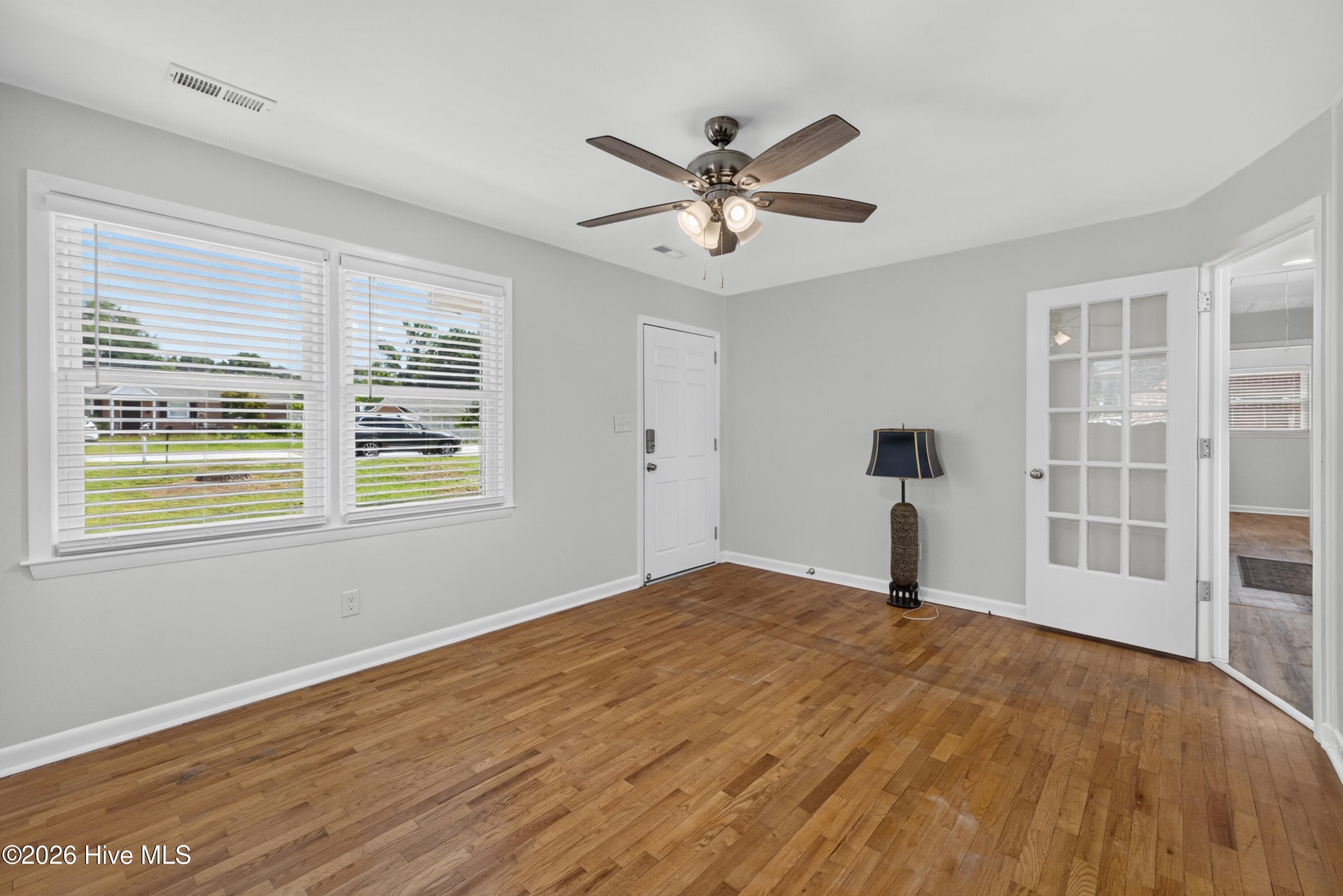 Single Family Residence at 705 Holbrooke Avenue, Wilmington, NC 28412, photo 7 of 36