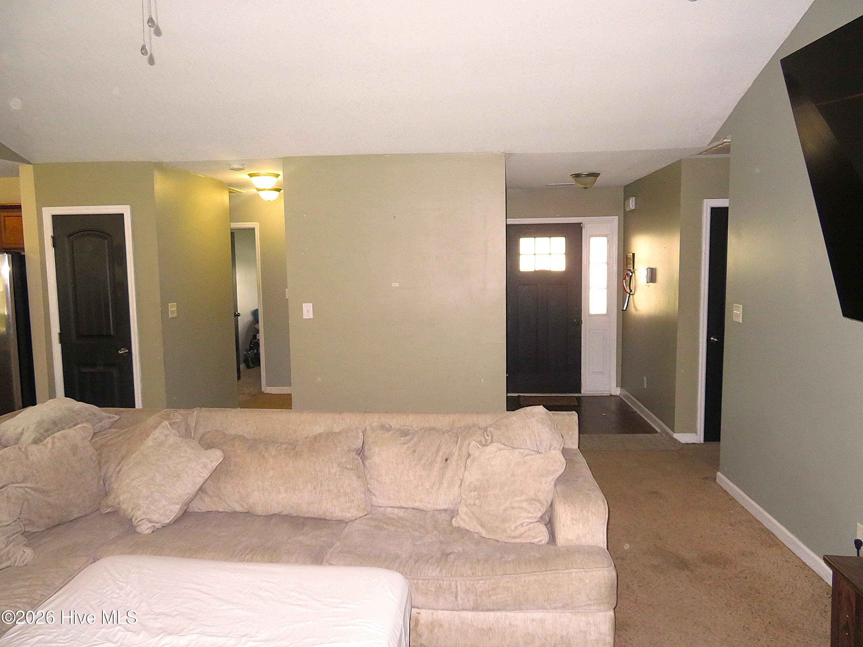 Single Family Residence at 702 Ashley Meadow Lane, Jacksonville, NC 28546, photo 8 of 51