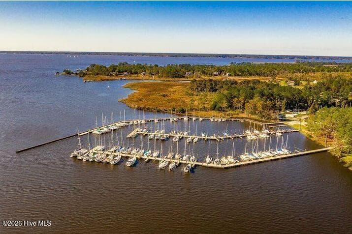 Single Family Residence at 2127 Royal Pines Drive, New Bern, NC 28560, photo 11 of 17