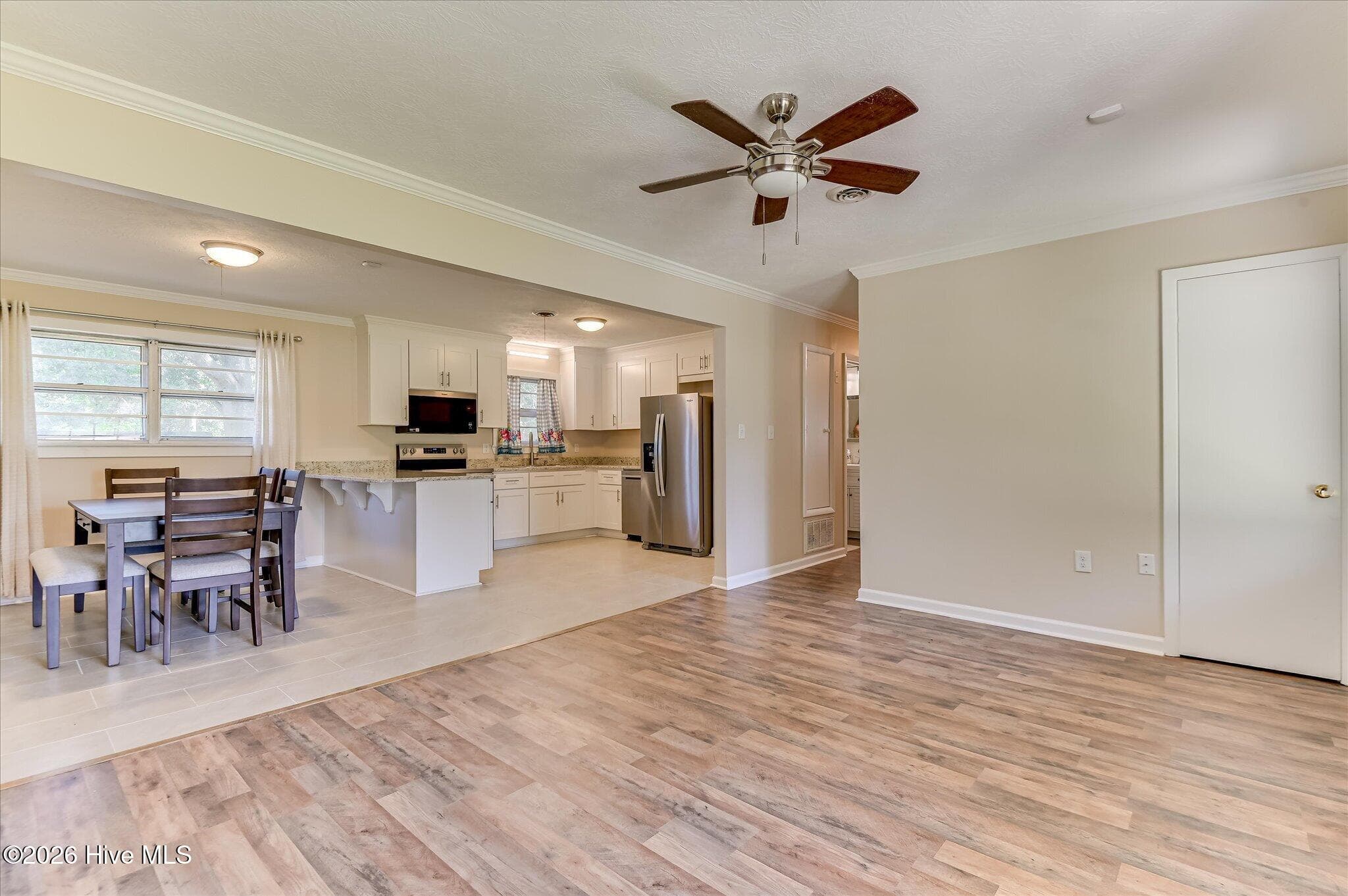 Single Family Residence at 301 Edgewood Drive, North Augusta, SC 29841, North Augusta, photo 8 of 37