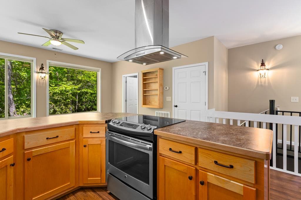 Single Family Residence at 285 Peachtree Mtn Est Road, Murphy, NC 28906, photo 25 of 82