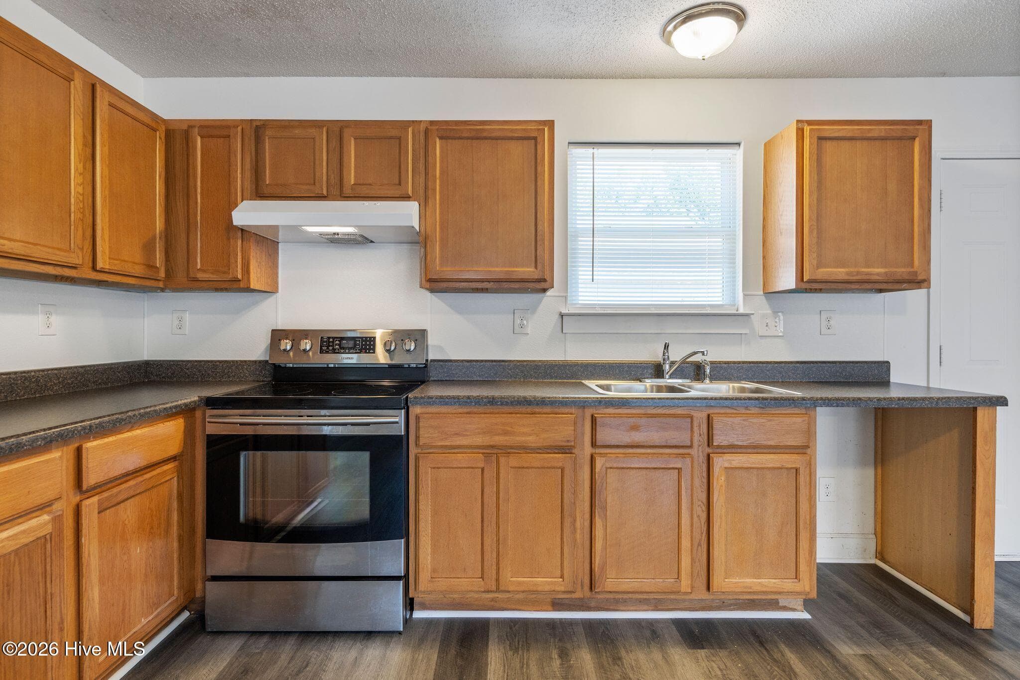 Single Family Residence at 3913 Prices Lane, Wilmington, NC 28405, photo 17 of 56