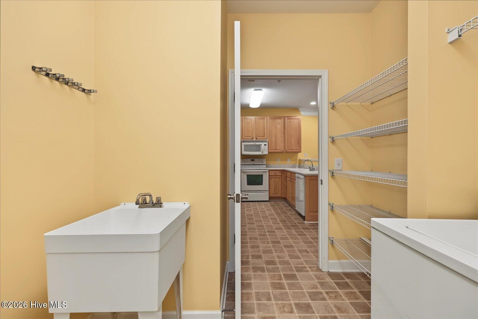 Condominium at 250 Woodlands Way Unit 14, Calabash, NC 28467, photo 10 of 49
