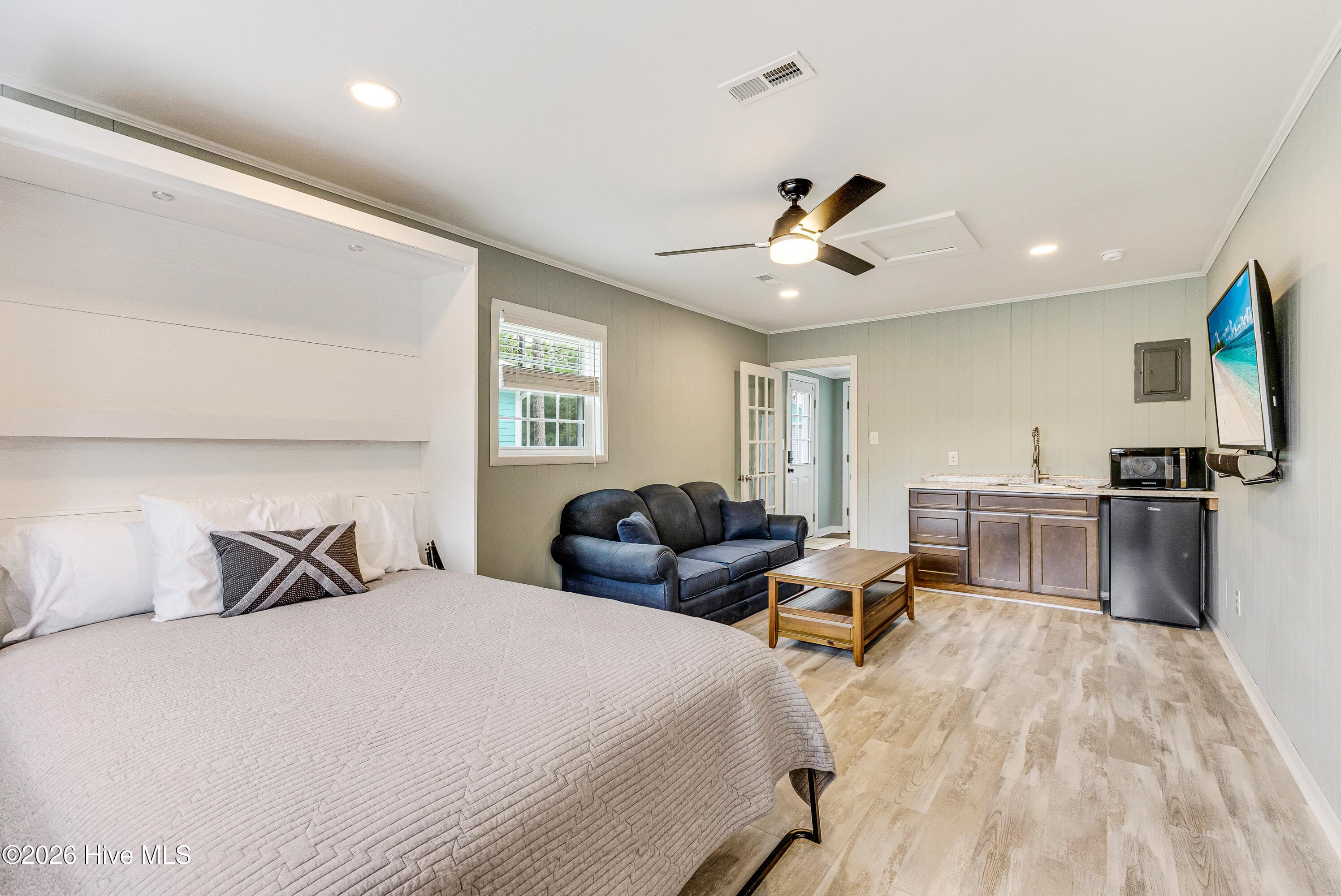 Single Family Residence at 139 NE 18th Street, Oak Island, NC 28465, photo 18 of 28
