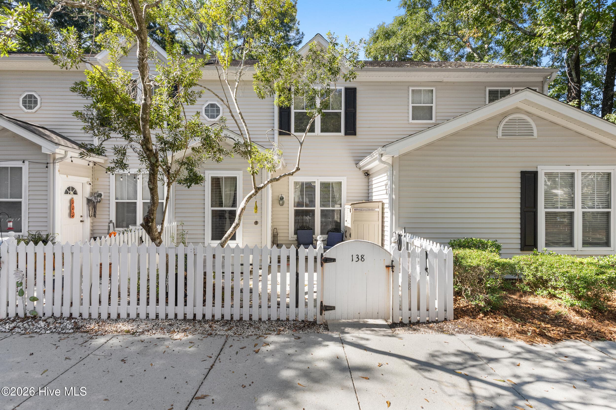 Townhouse at 5813 Wrightsville Avenue Apt 138, Wilmington, NC 28403, photo 2 of 38
