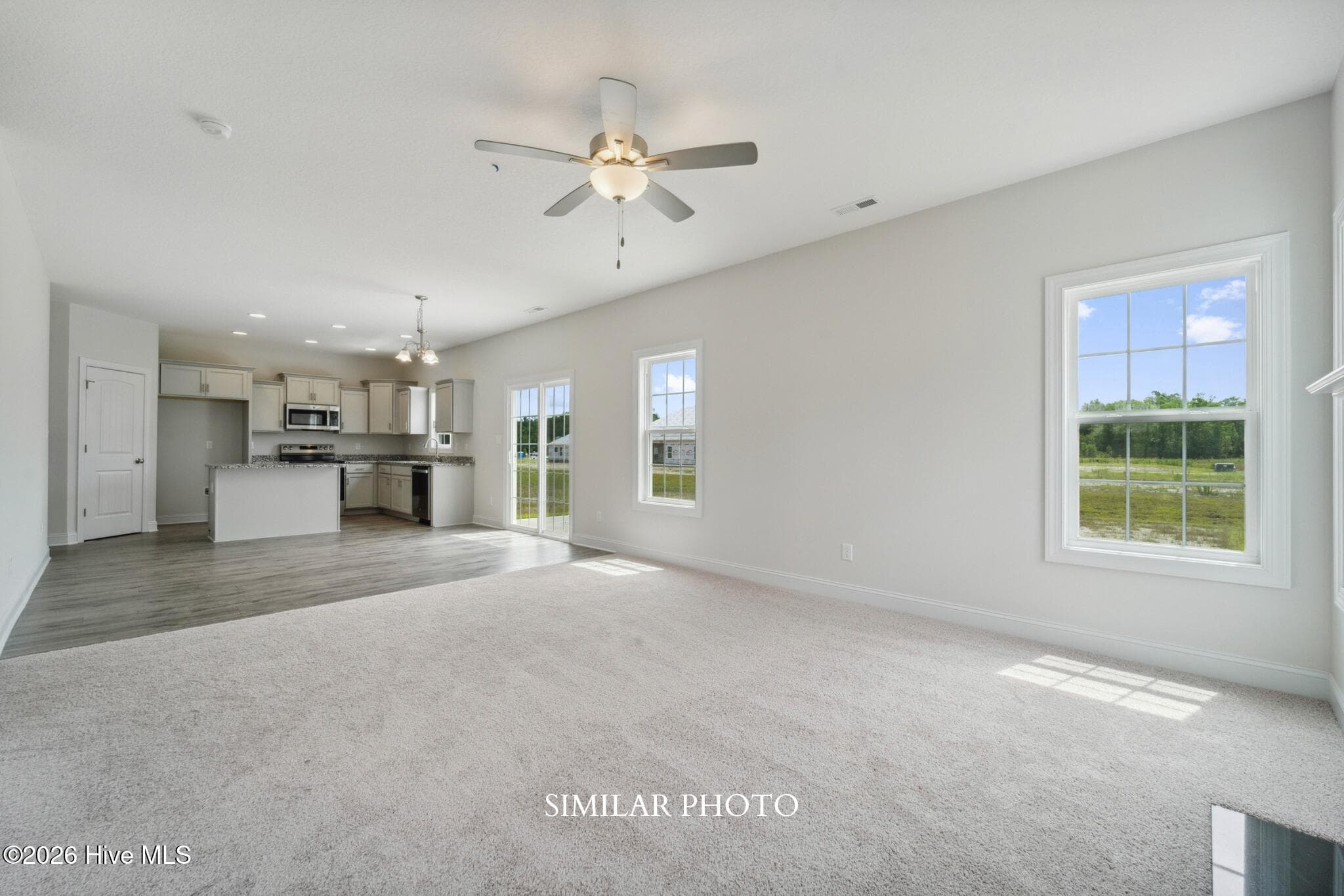 Single Family Residence at 725 Regiment Road, Jacksonville, NC 28546, photo 6 of 41