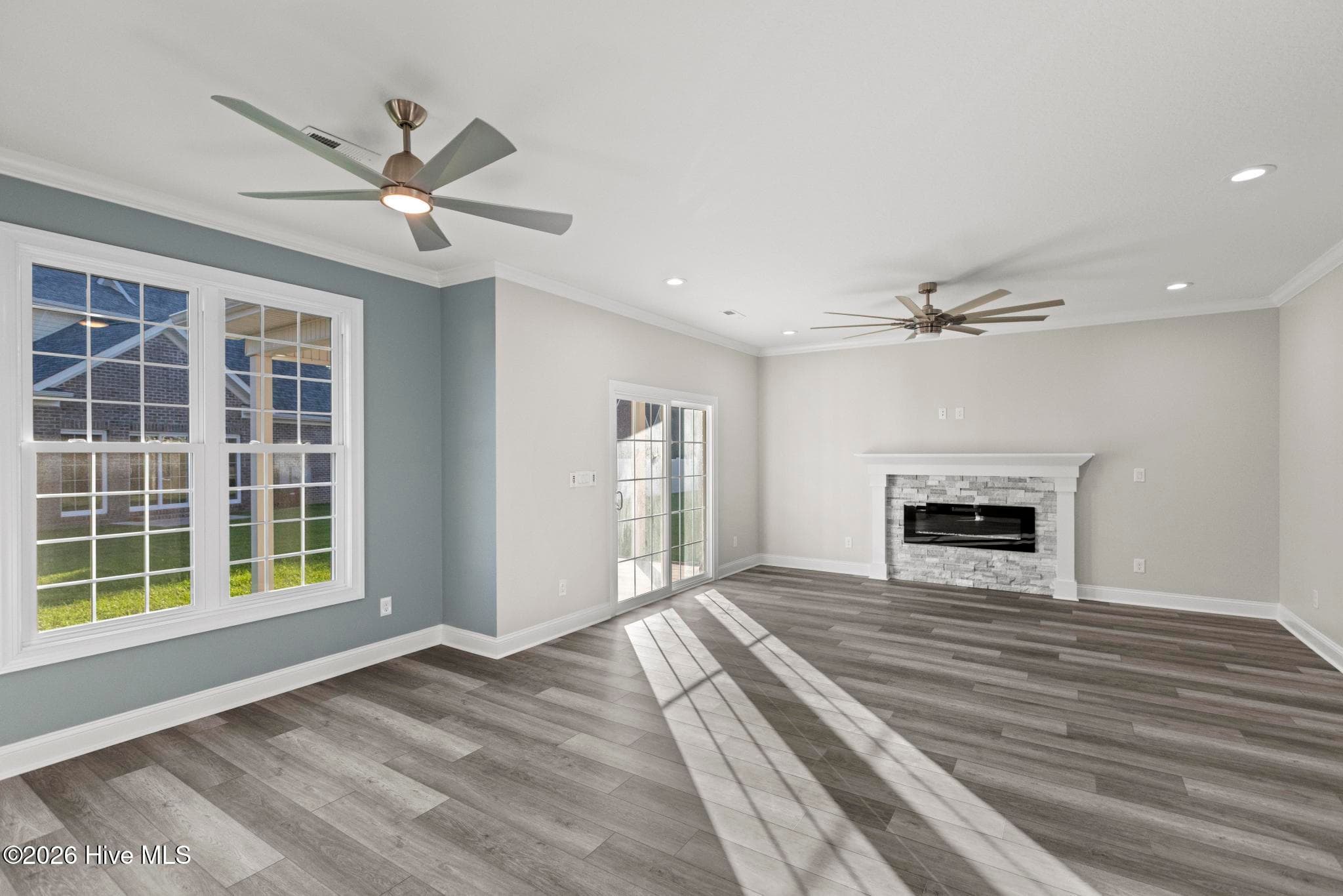 Single Family Residence at 401 King Richard Court, Jacksonville, NC 28546, photo 16 of 46