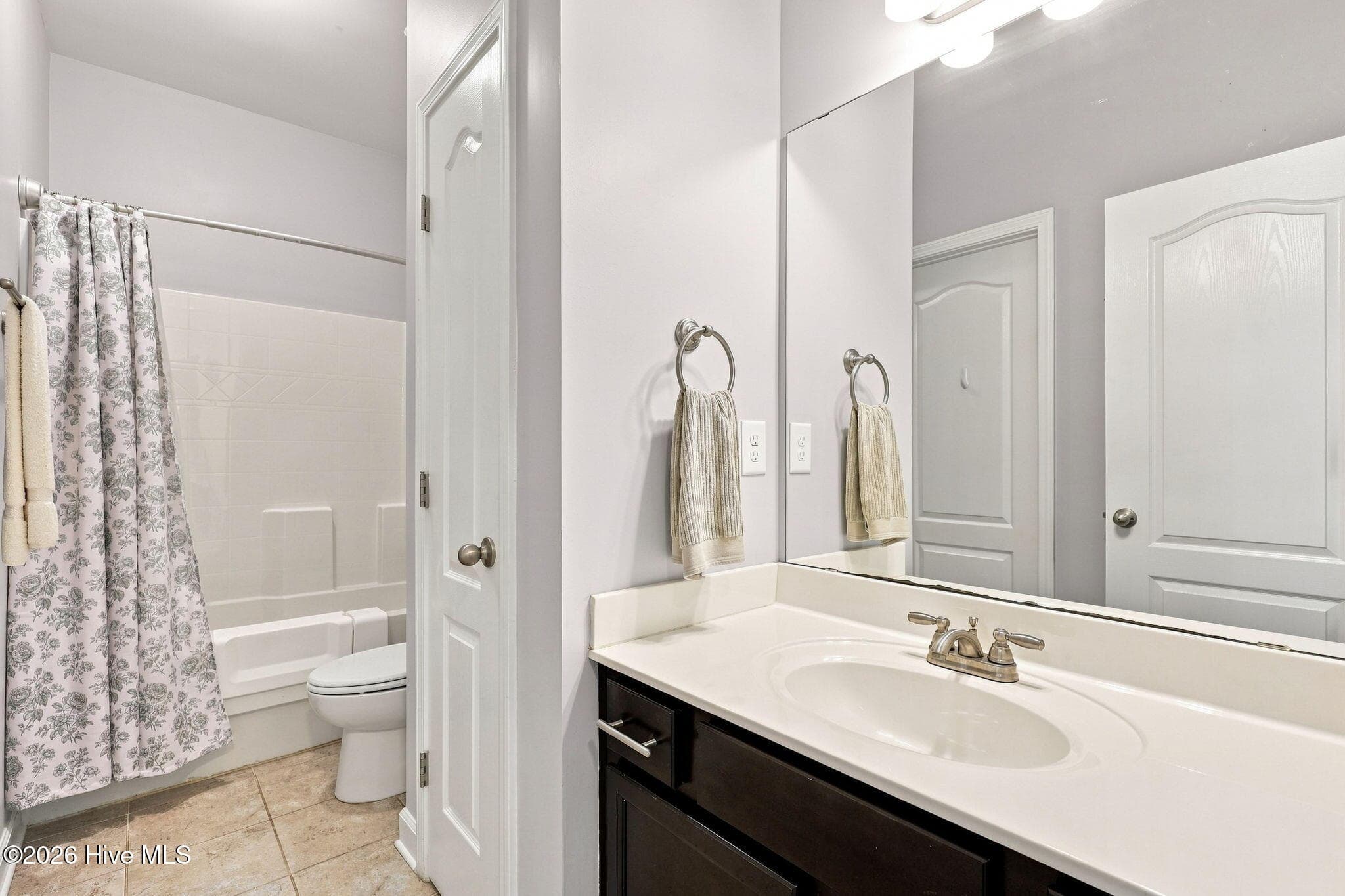 Shared Full Bath - 108 Katydid Court, Hampstead, NC 28443