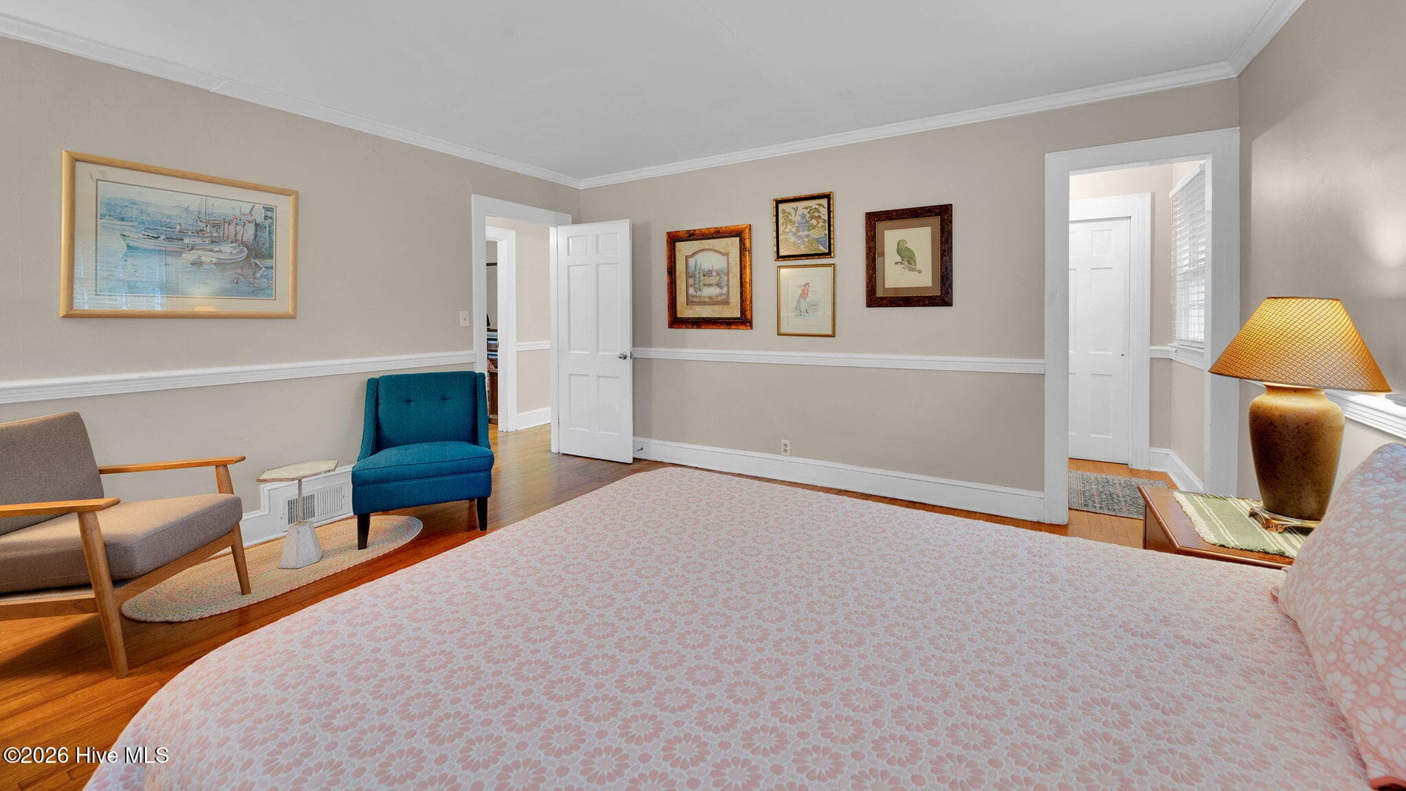owner suite - 1902 Sherwood Drive, Greenville, NC 27858