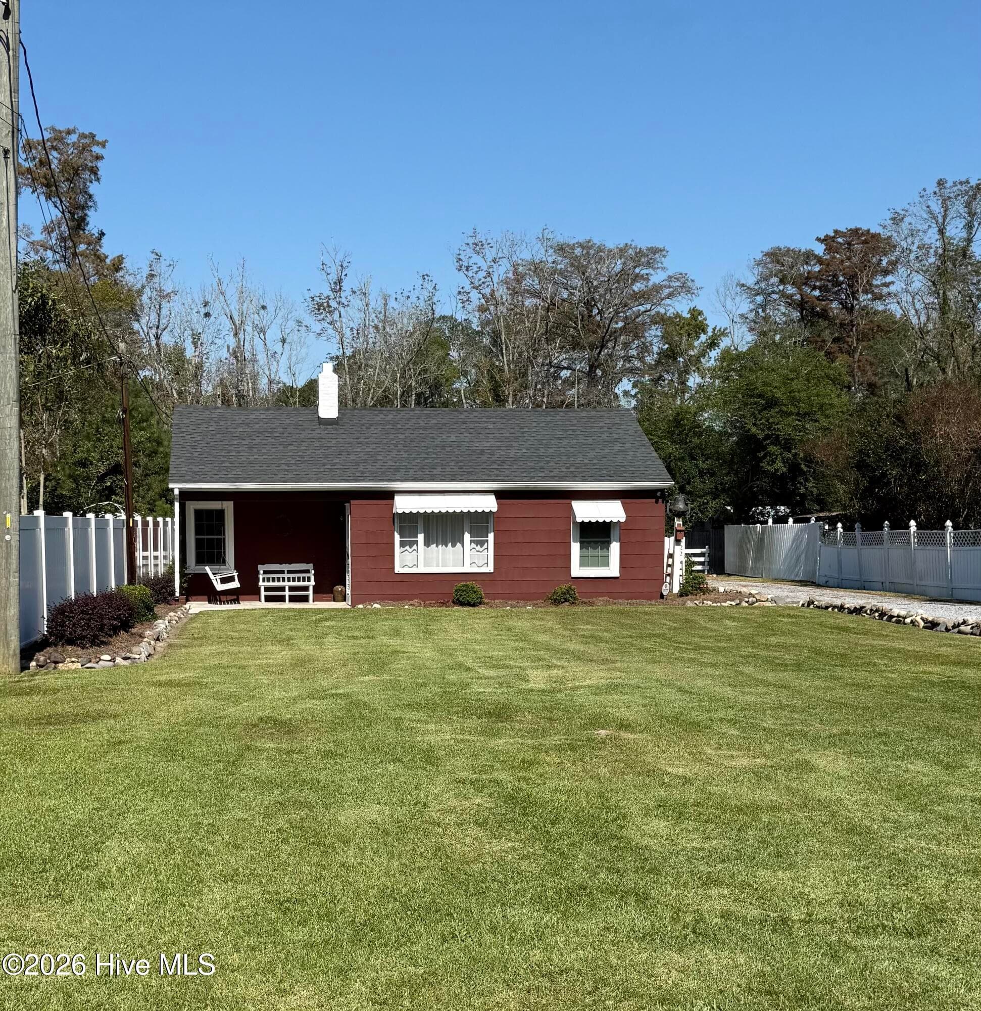 322 River Road, Washington, NC 27889