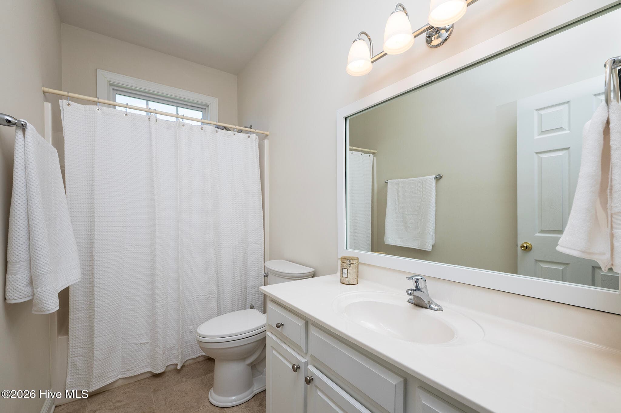 Guest Bathroom - 168 Laura Drive, New Bern, NC 28562