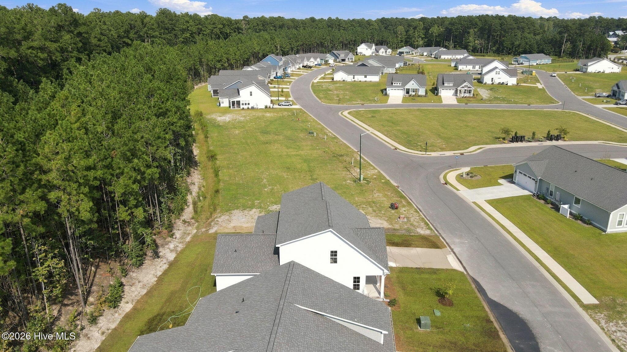 Single Family Residence at 4004 Brighton Drive, New Bern, NC 28562, photo 24 of 71