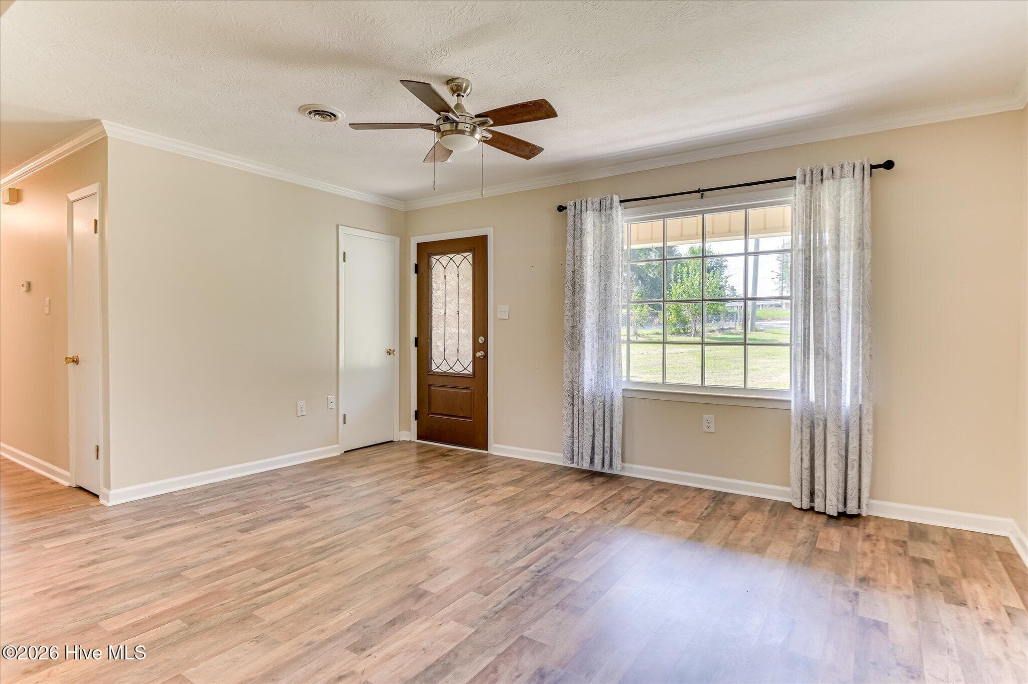Single Family Residence at 301 Edgewood Drive, North Augusta, SC 29841, North Augusta, photo 5 of 37