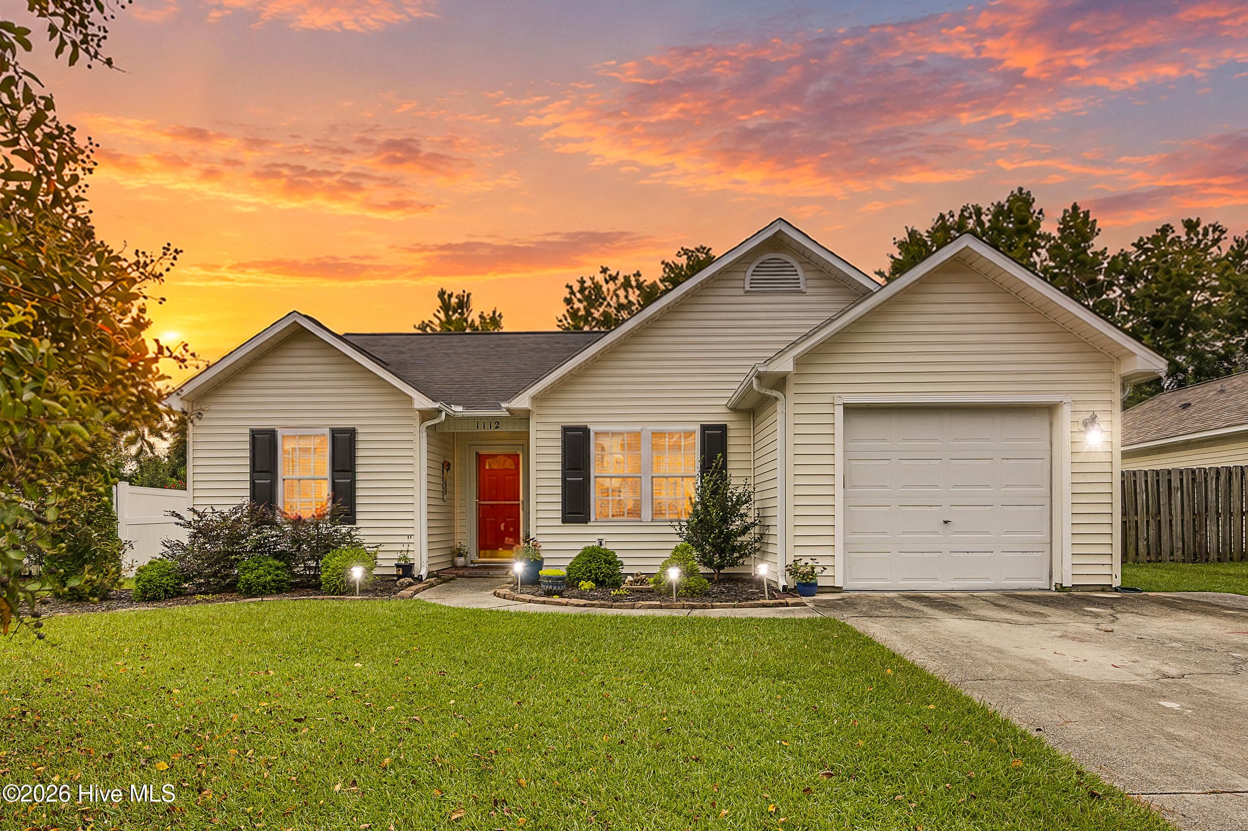 1112 Sunburst Way, Leland, NC 28451