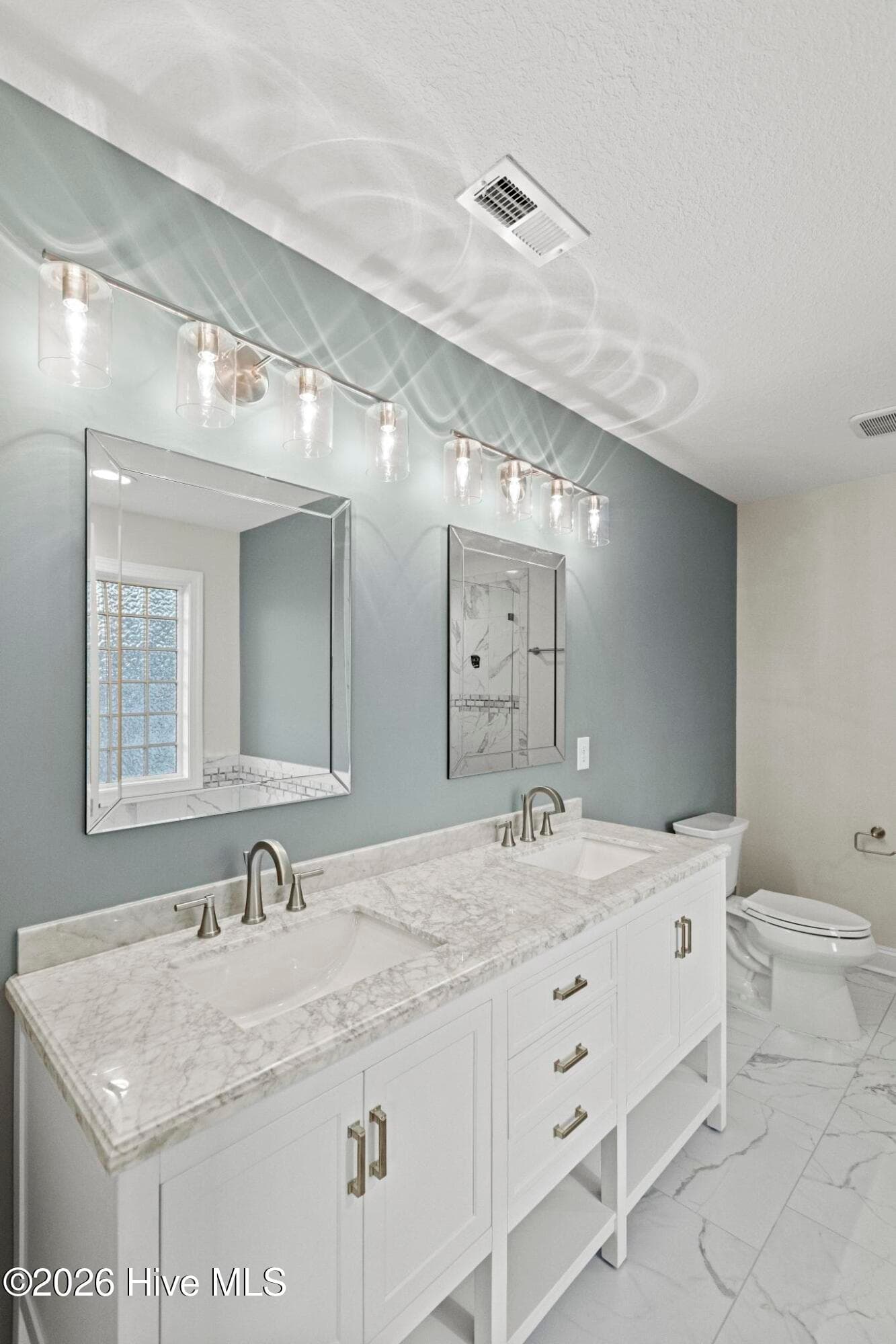 Single Family Residence at 403 King Richard Court, Jacksonville, NC 28546, photo 31 of 43