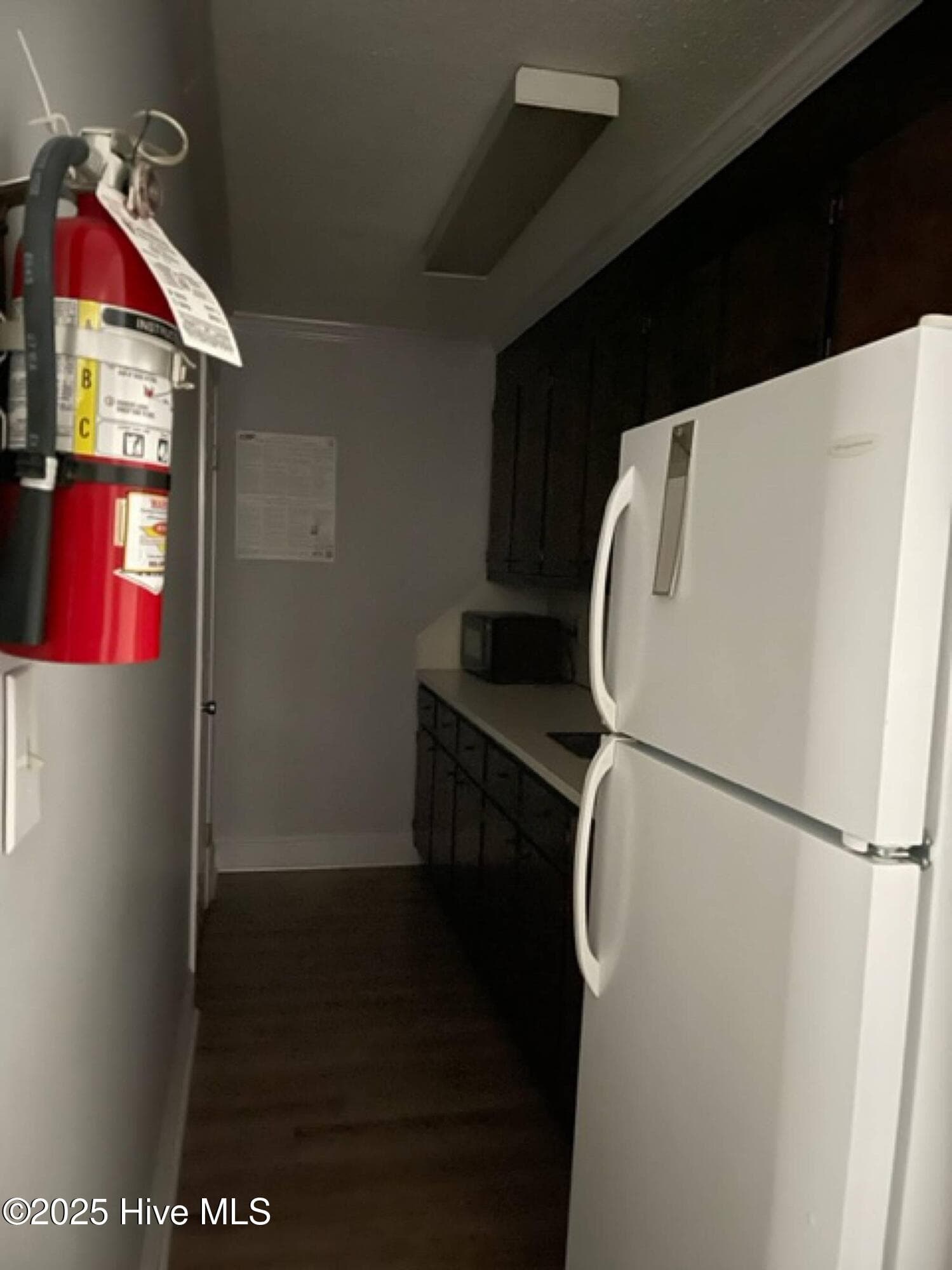 kitchenette - 2710 E 10th Street, Greenville, NC 27858