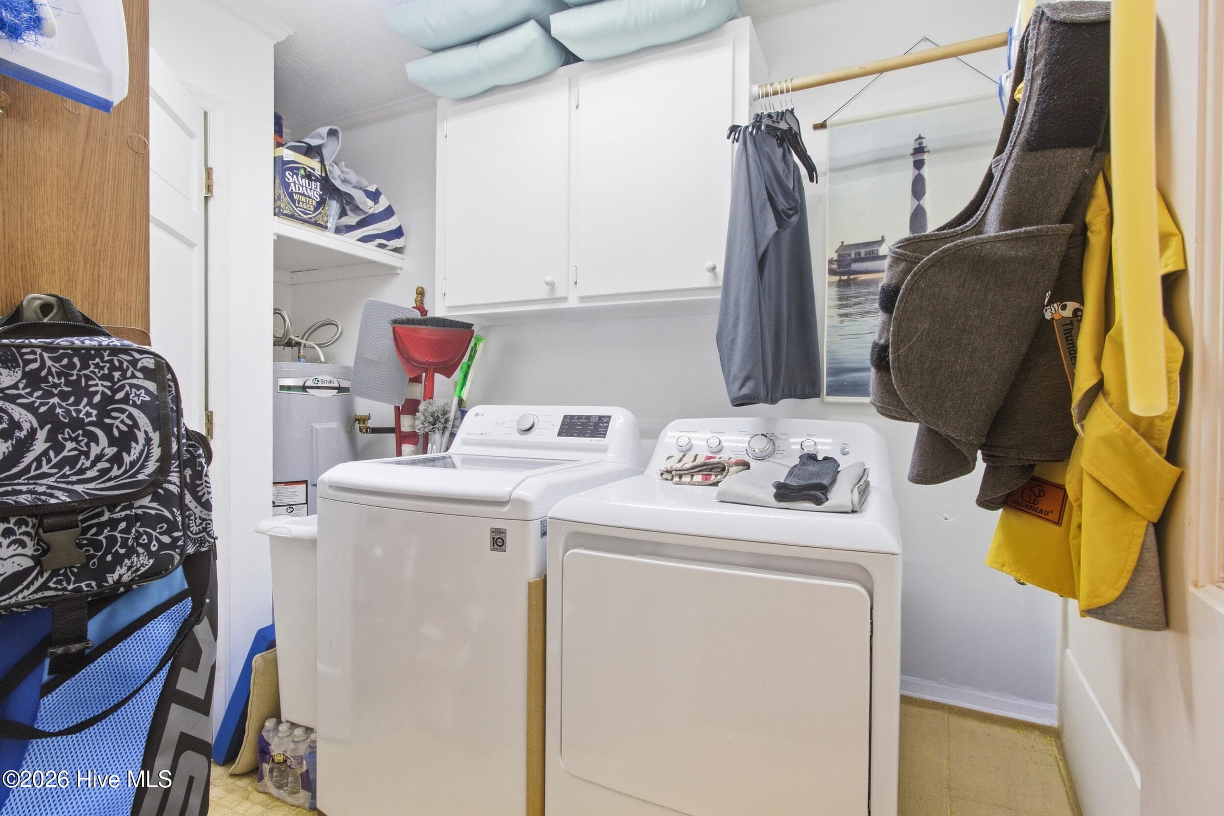 Laundry - 3308 Hunt Master Road, Trent Woods, NC 28562