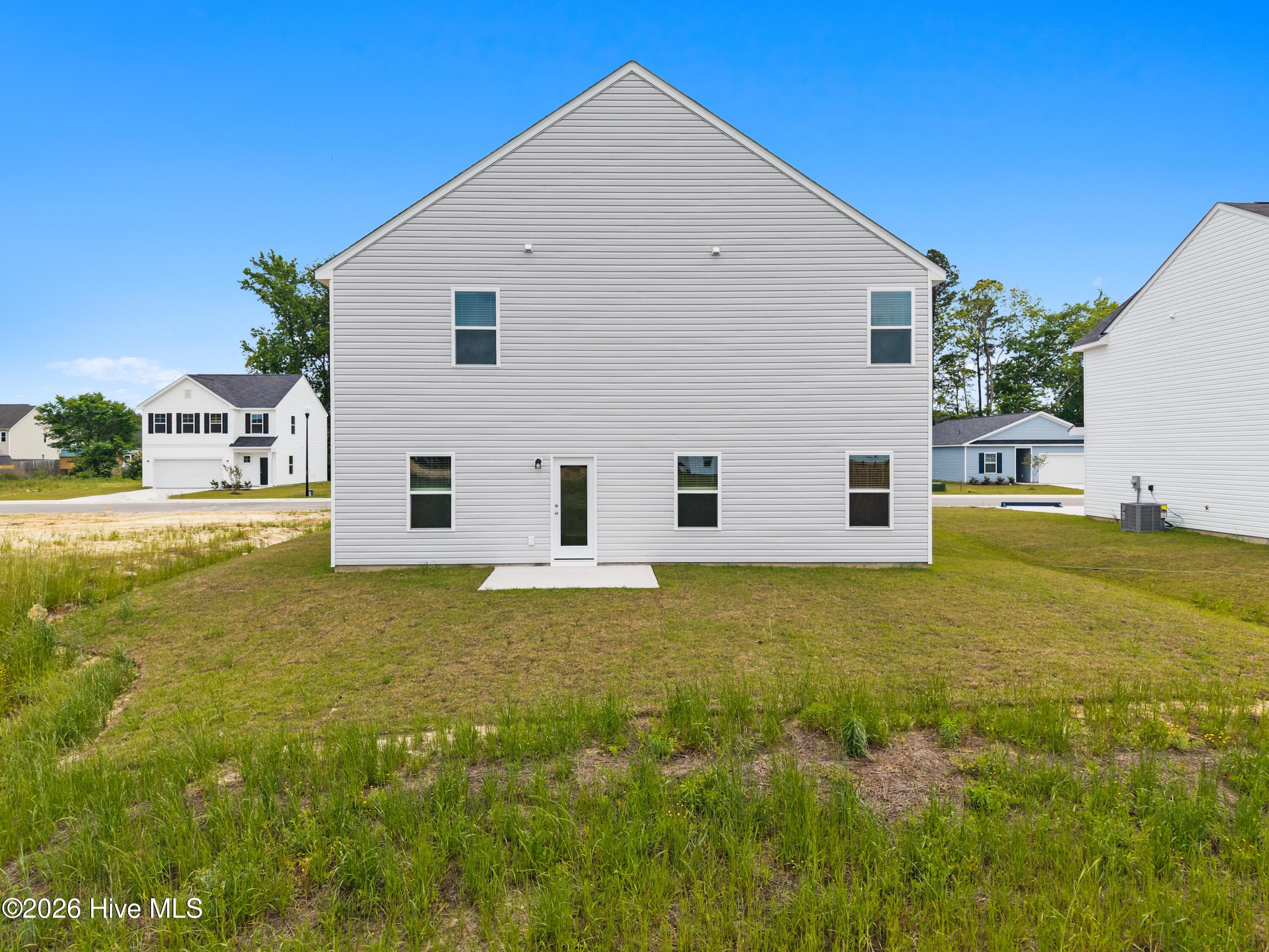 Single Family Residence at 141 N Squires Run Lane, Richlands, NC 28574, photo 94 of 105